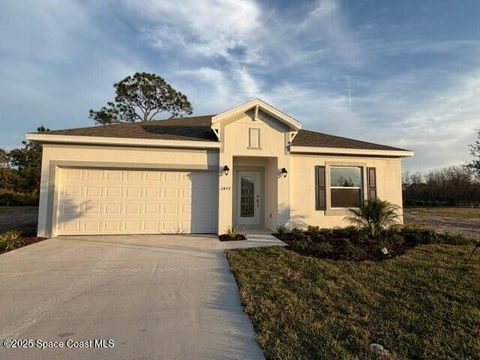 Photo of 2477 Enclave Drive, Titusville, FL 32780 (MLS # 1063985)