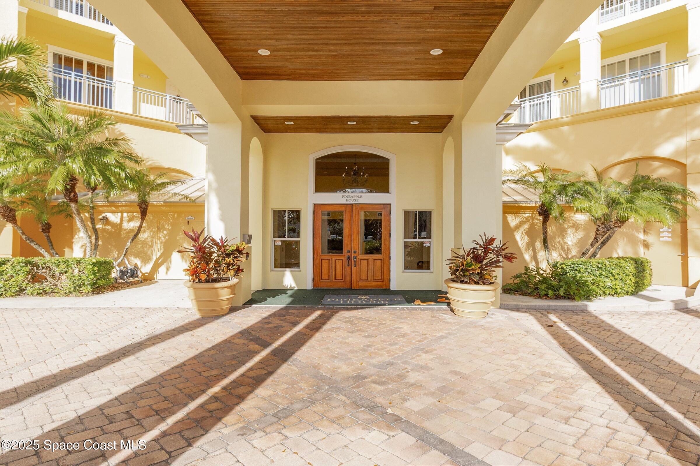 1437 Pineapple Avenue 302