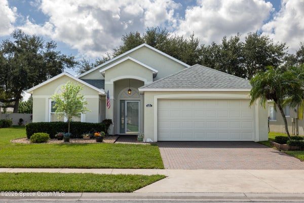 681 INDIAN OAKS DR, MELBOURNE, FL 32901 - Image 2c6e1593d5cd44eff3b27de6ac4bd87b/470673307