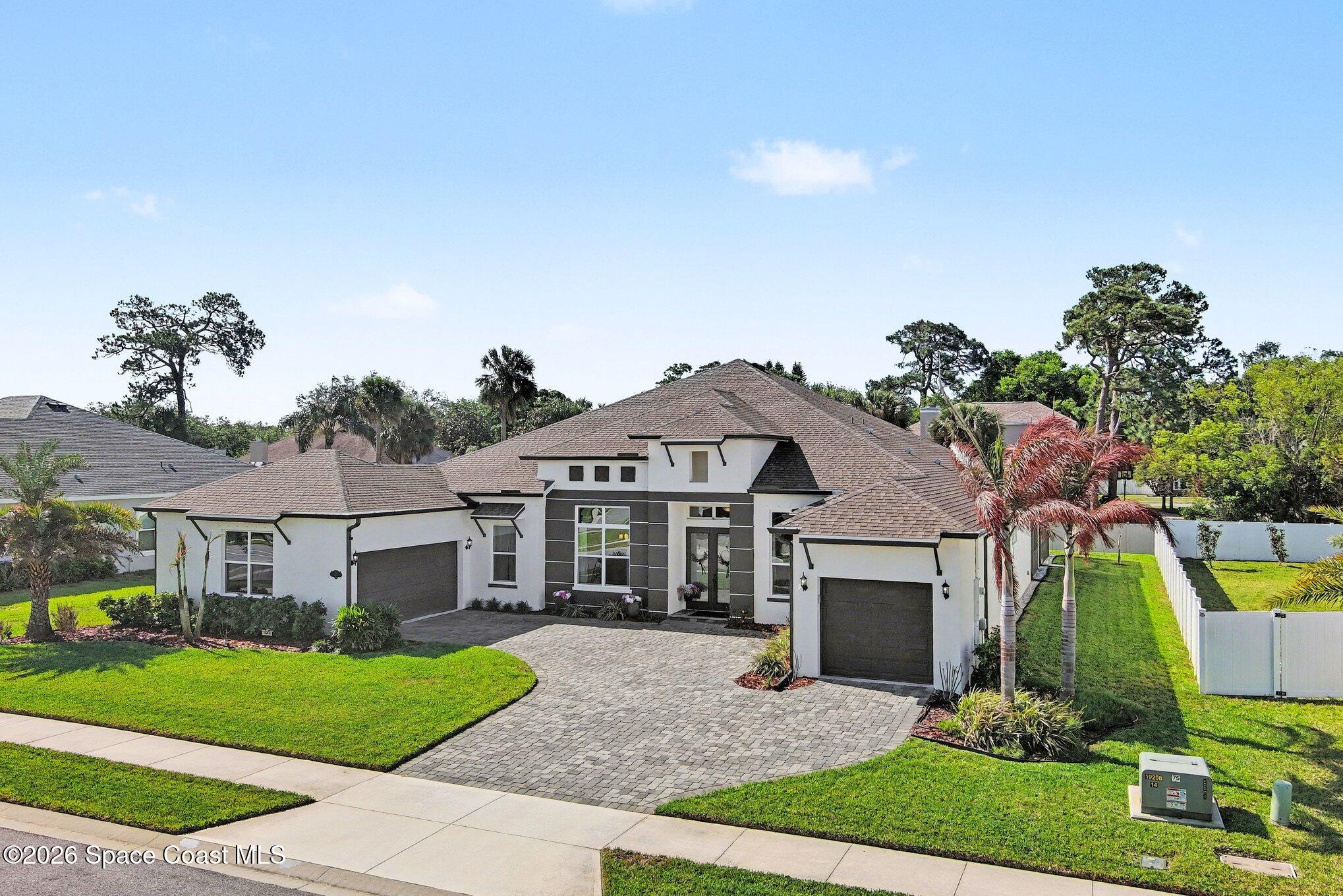 1075 Aranceto Circle