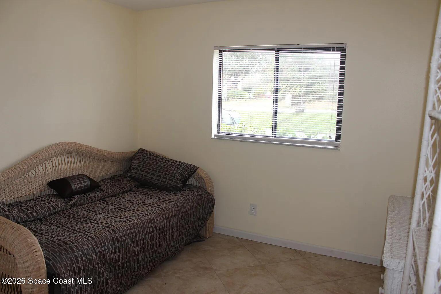 1700 University Lane 103