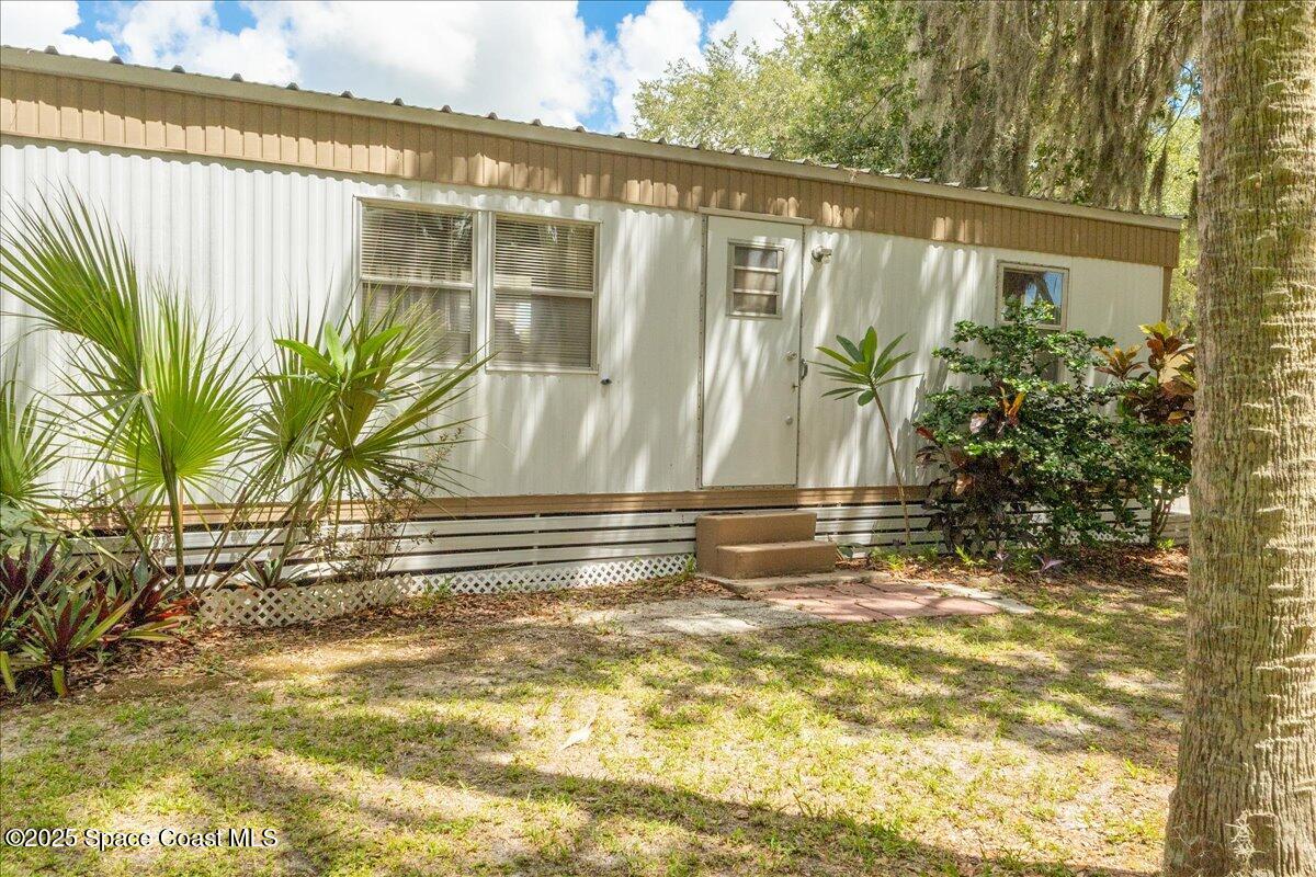 388 Holiday Park Boulevard NE