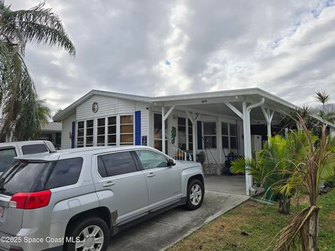 A home in Barefoot Bay