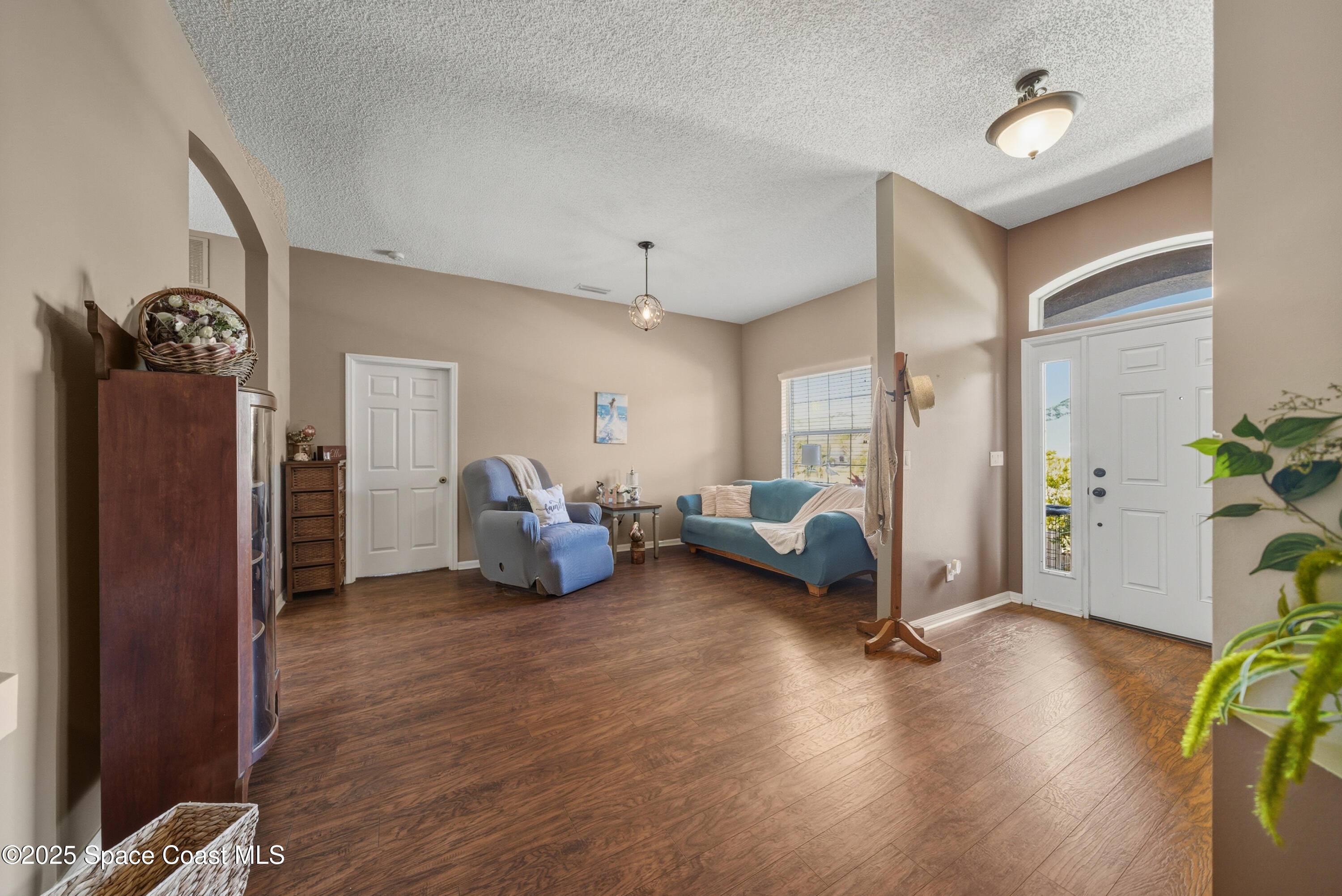 7368 Crepe Myrtle Court