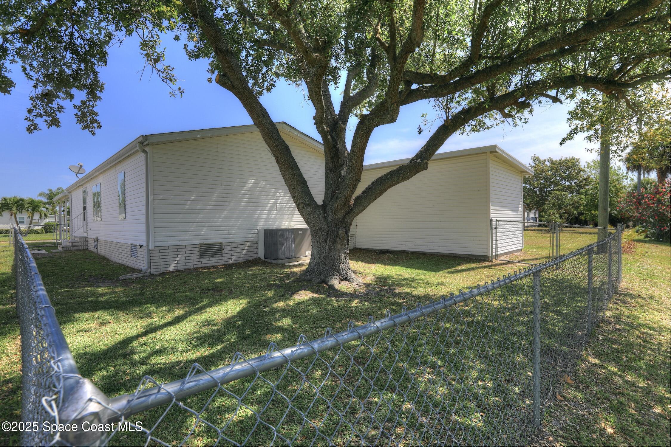 915 Vireo Drive