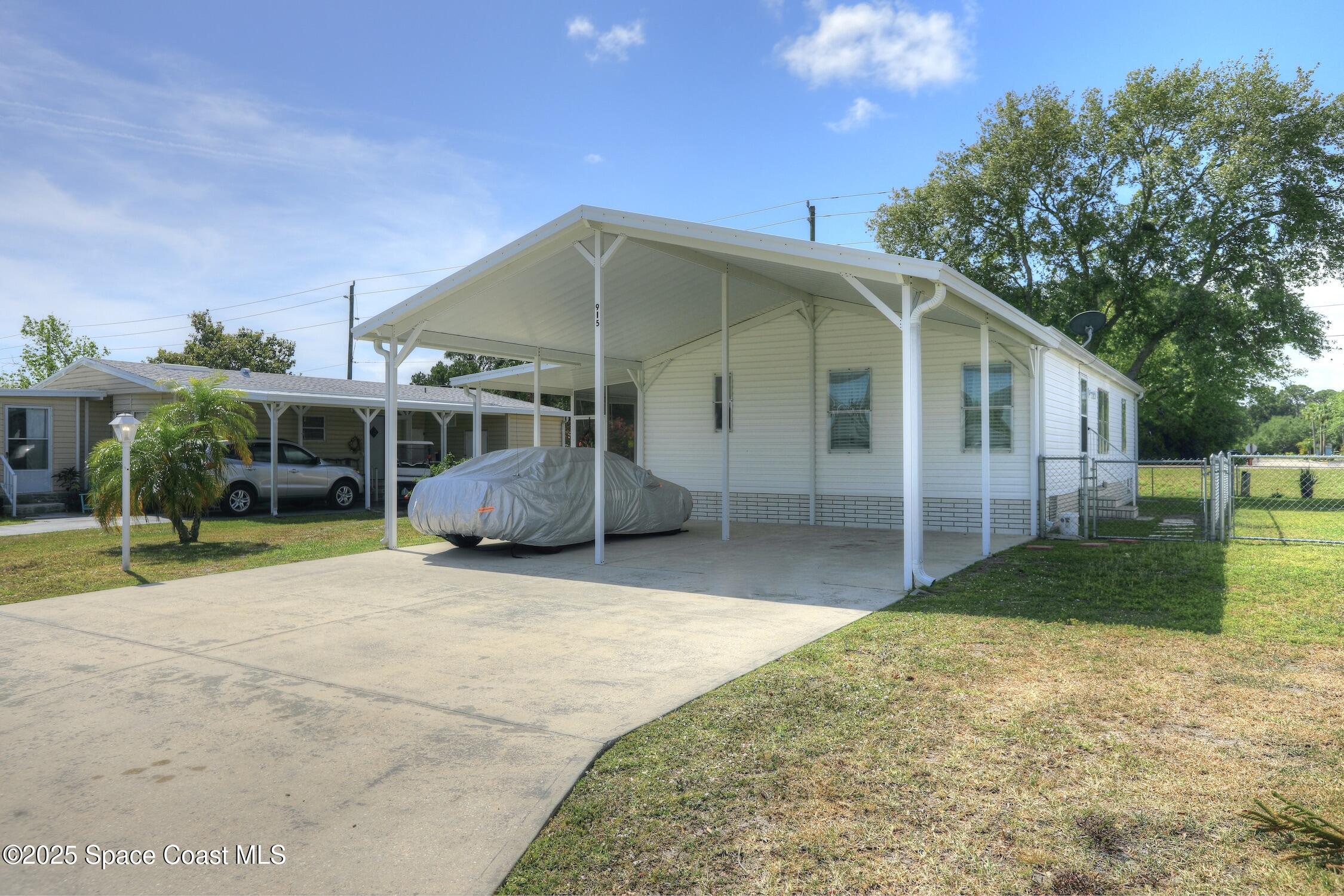 915 Vireo Drive