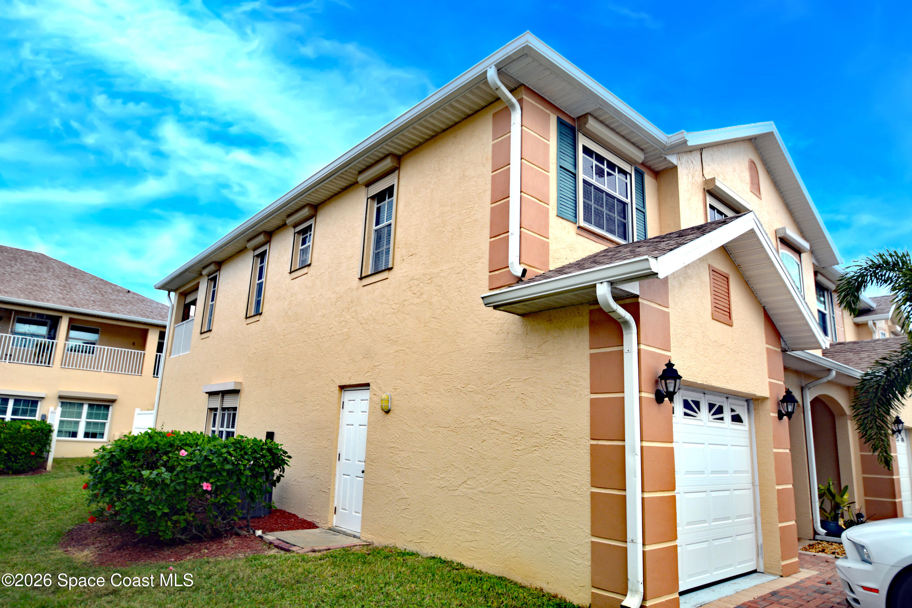 5201 Ocean Beach Boulevard 8