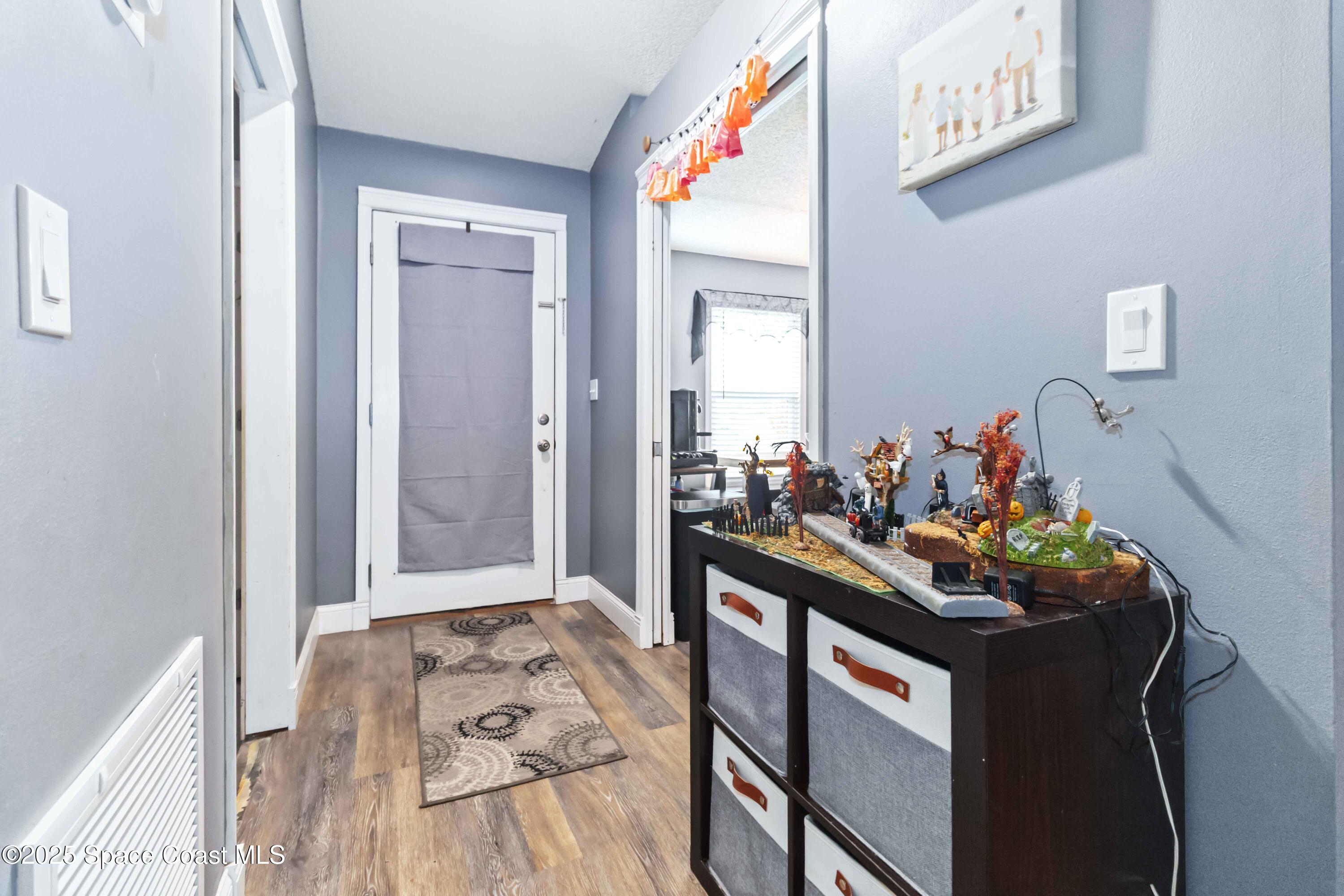 6581 Bancroft Avenue