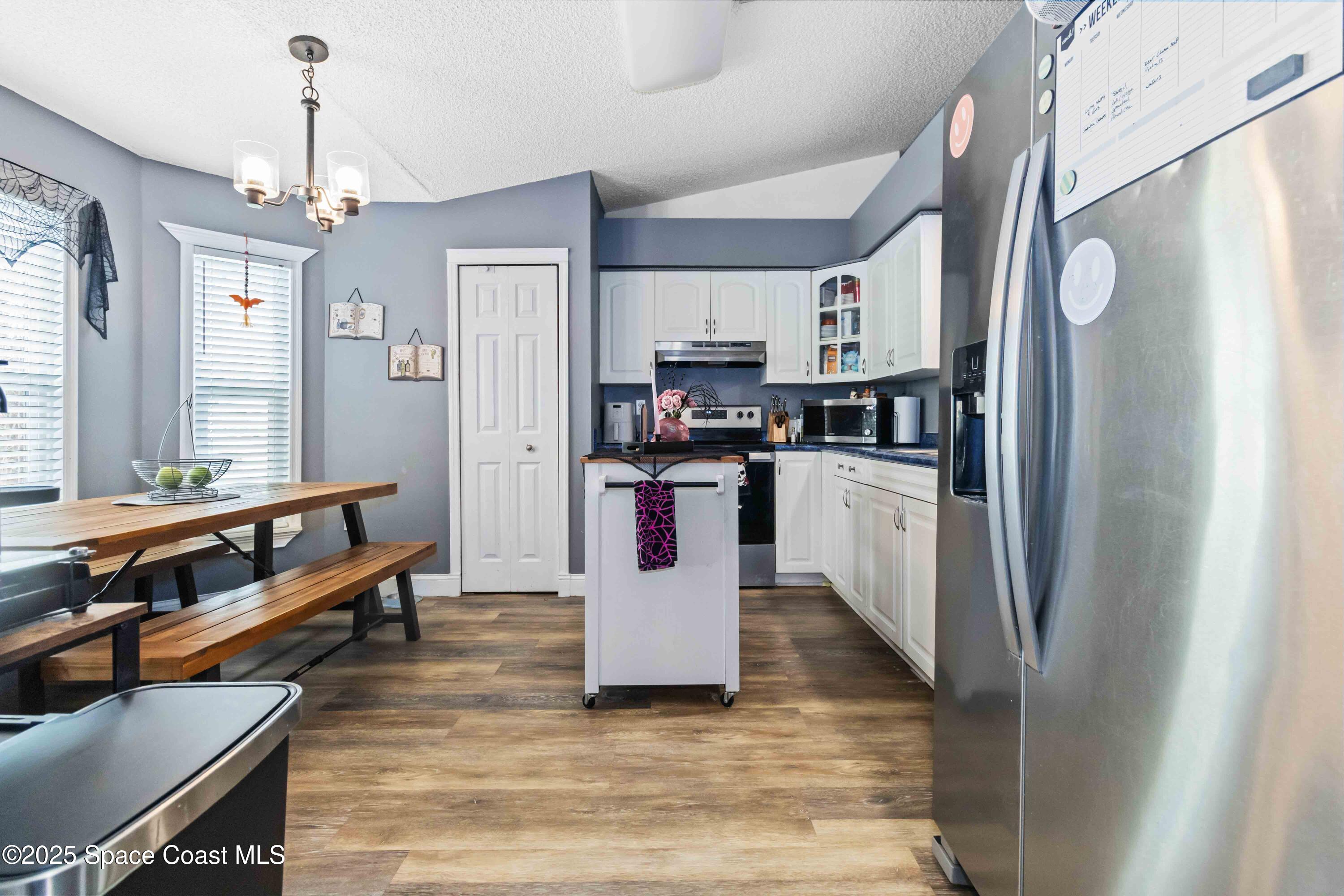 6581 Bancroft Avenue