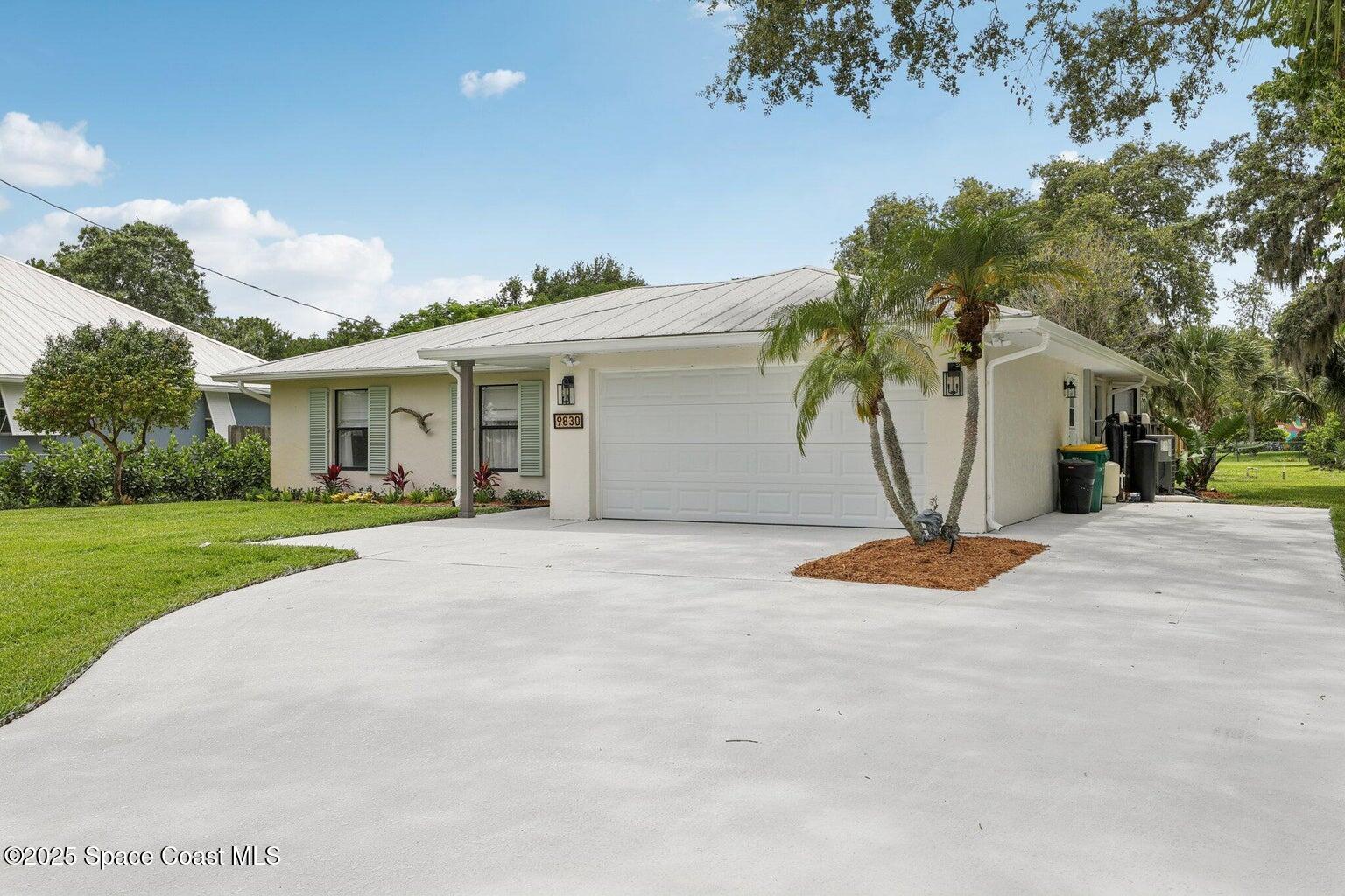 9830 Oak Trail