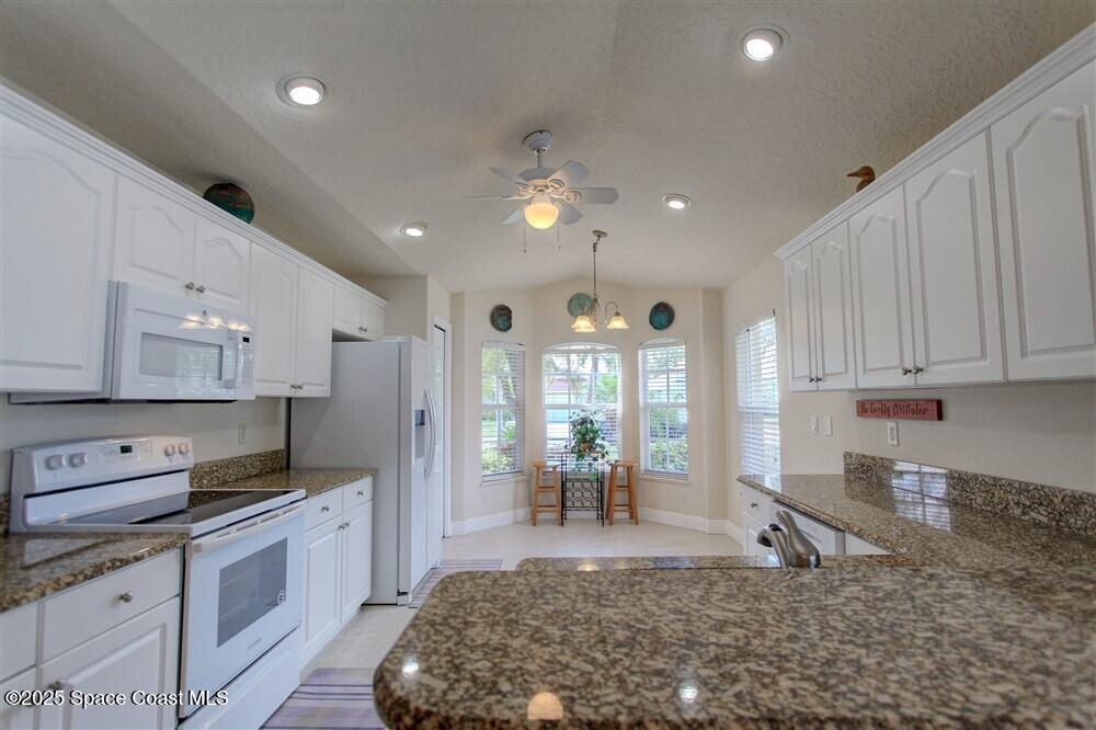 2436 Addington Circle