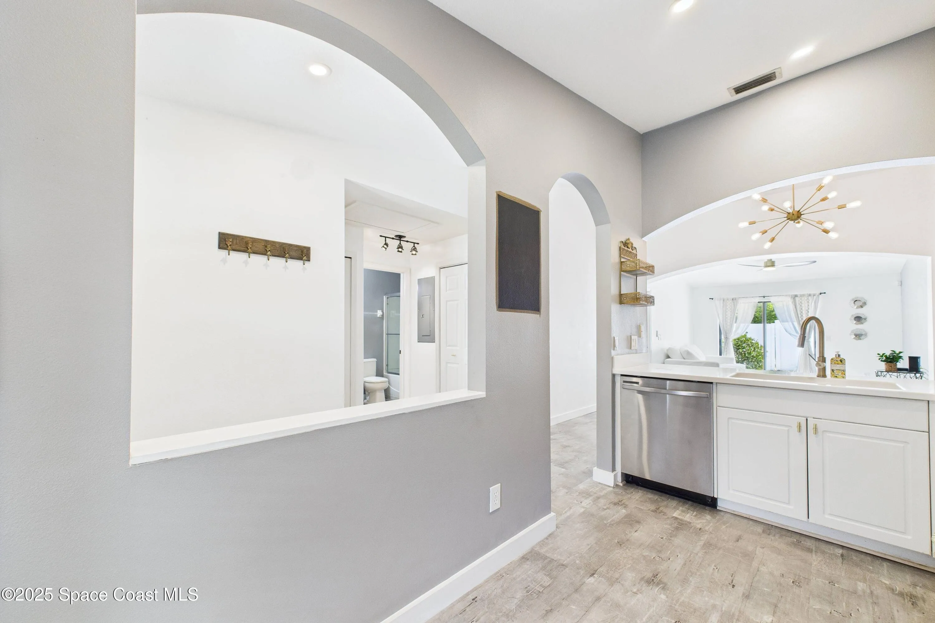 Melbourne, Florida 32901, United States, 2 Bedrooms Bedrooms, ,2 BathroomsBathrooms,Residential,Active,195972