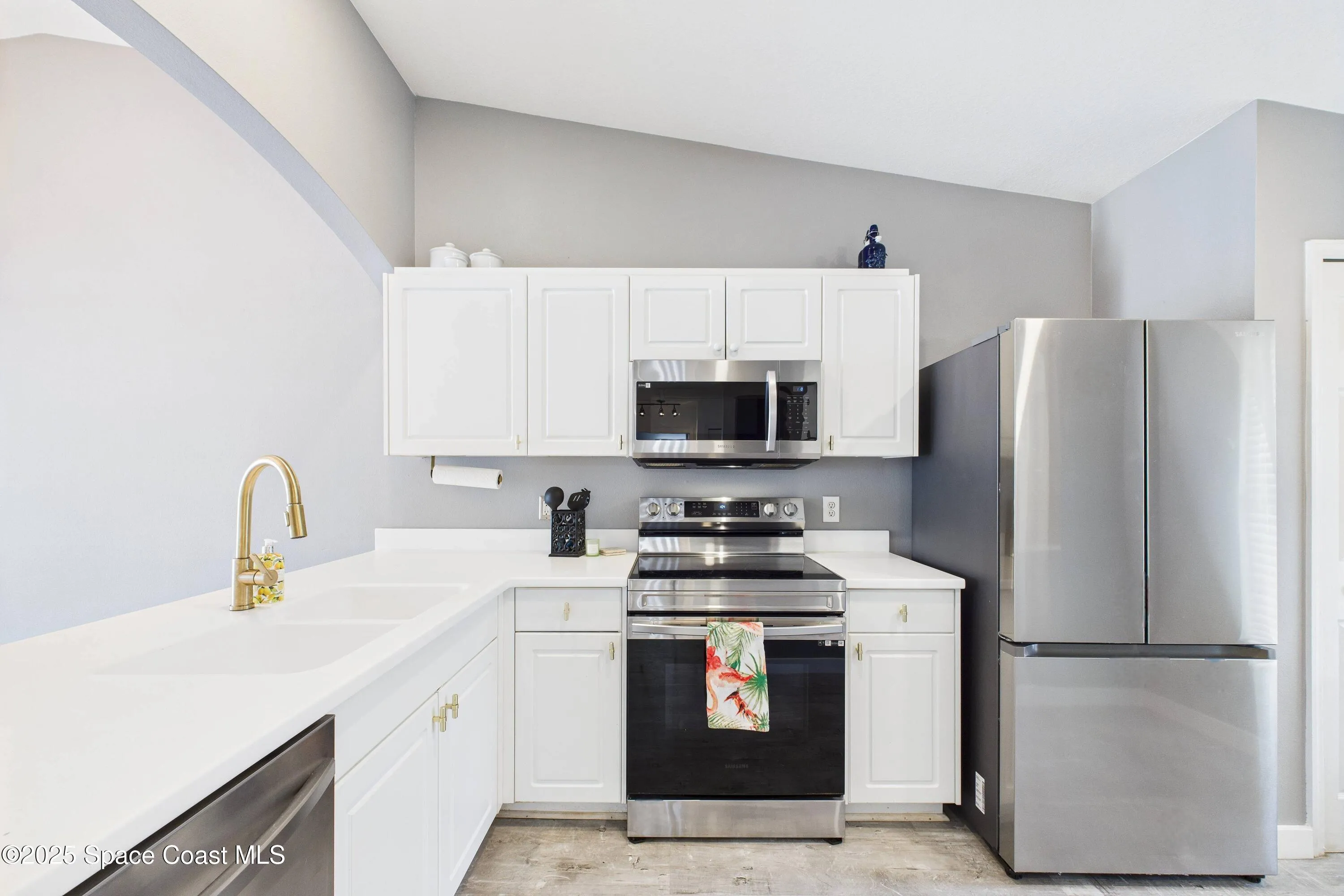 Melbourne, Florida 32901, United States, 2 Bedrooms Bedrooms, ,2 BathroomsBathrooms,Residential,Active,195972