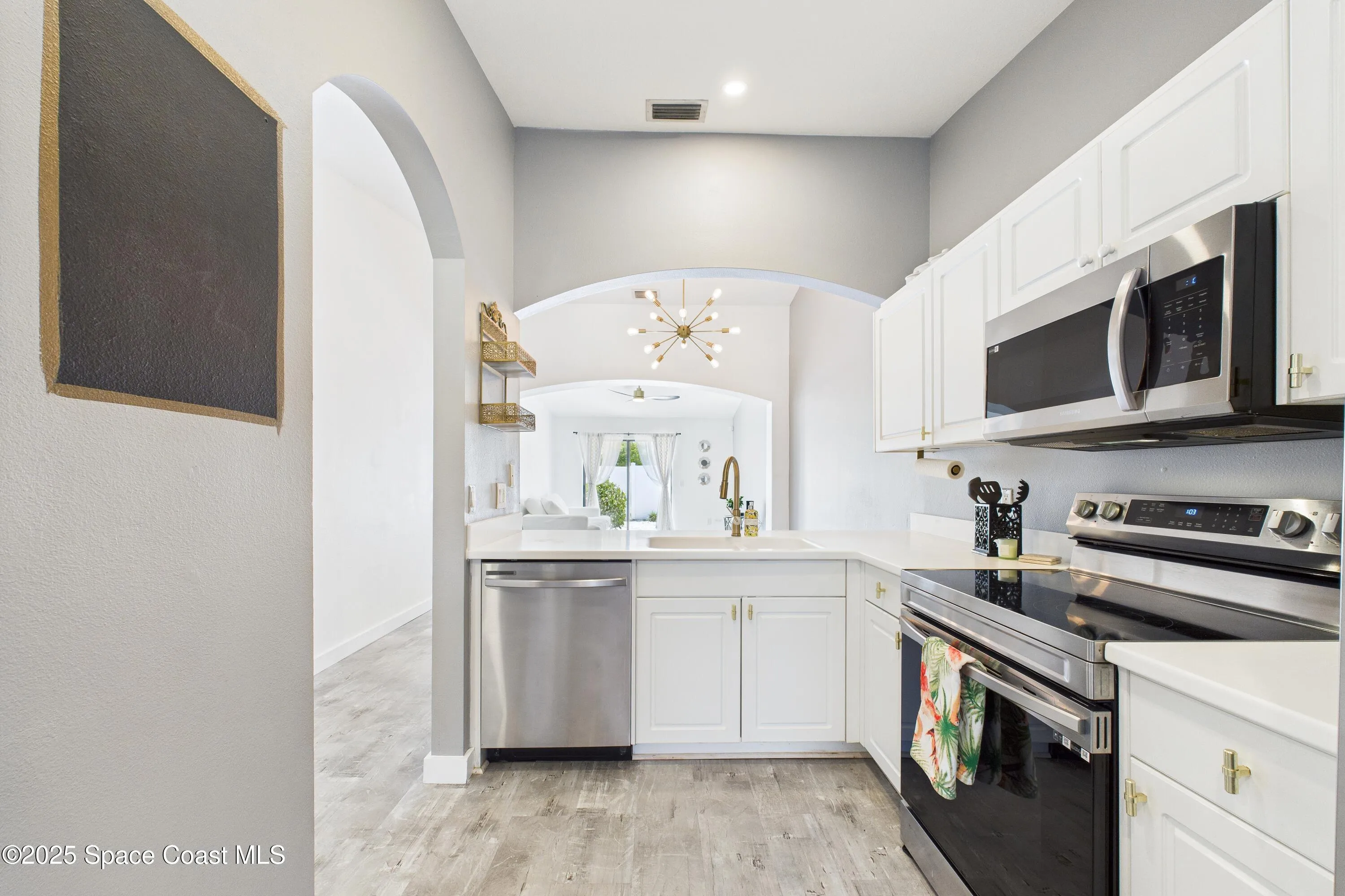 Melbourne, Florida 32901, United States, 2 Bedrooms Bedrooms, ,2 BathroomsBathrooms,Residential,Active,195972