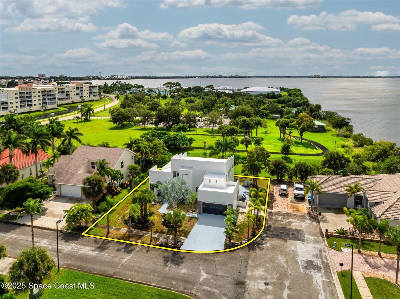 807 W Central Boulevard