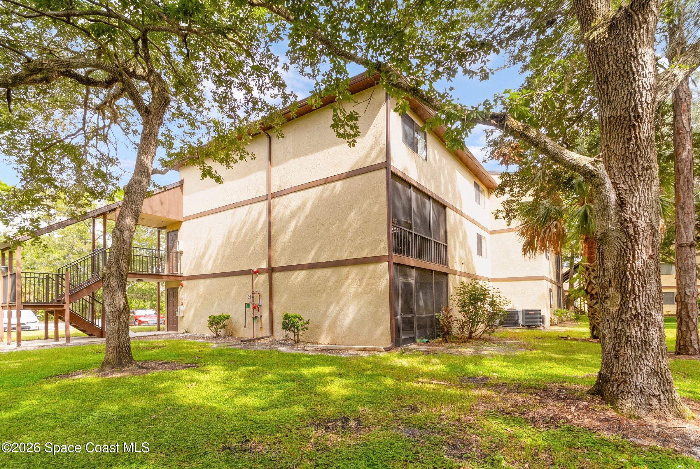 7821 Maplewood Drive 402