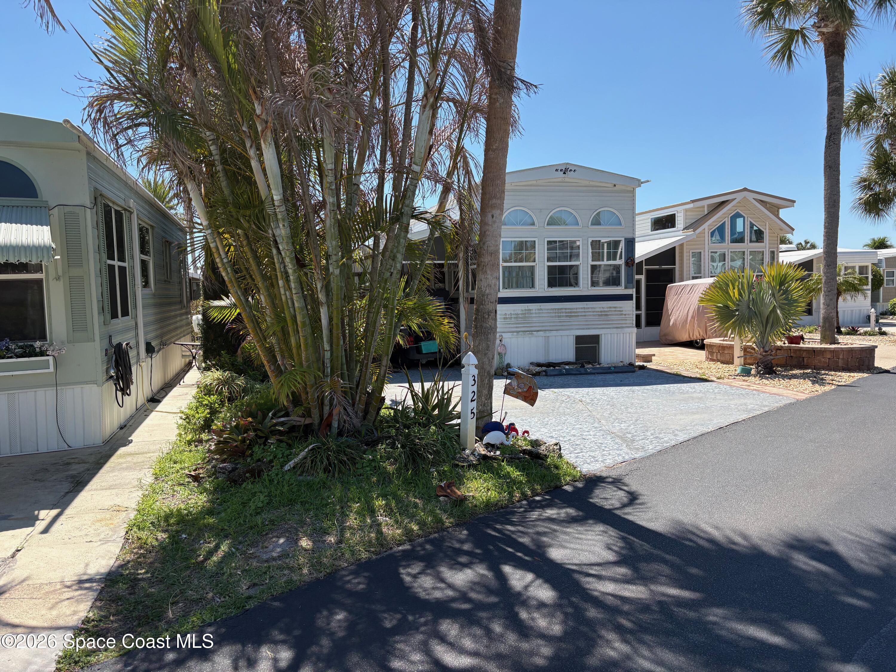 325 Horizon Lane 360