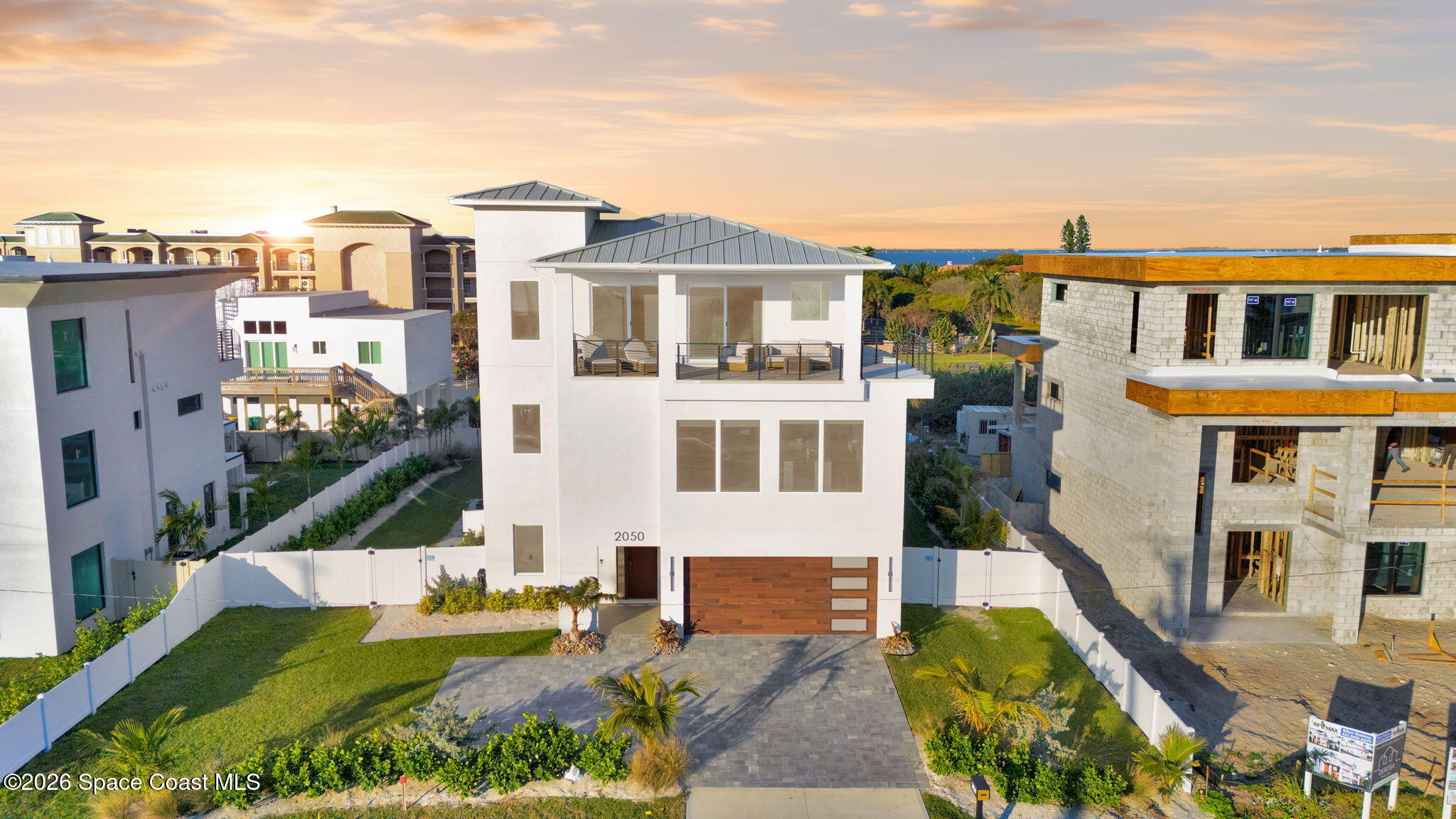 2050 S Atlantic Avenue