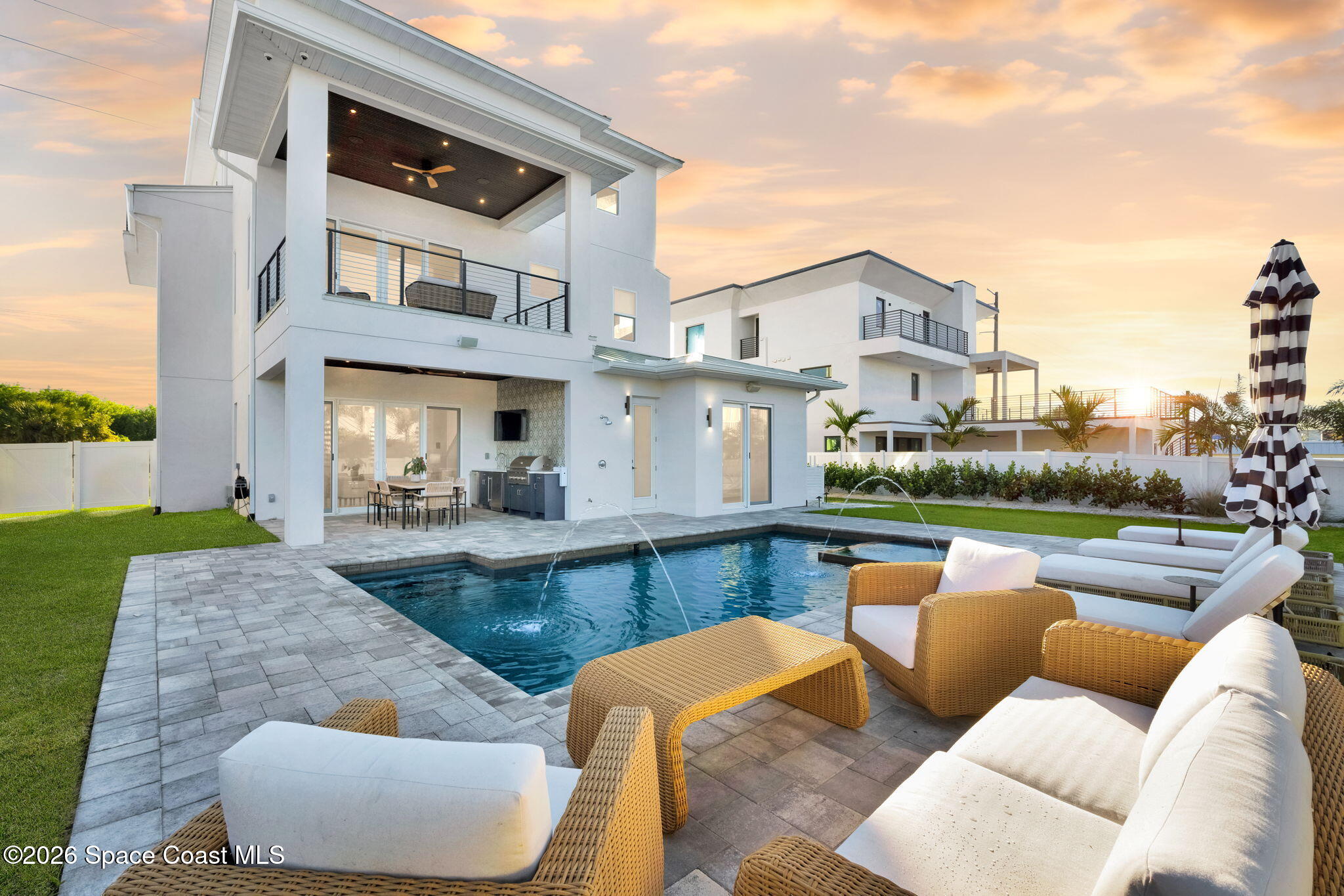 2050 S Atlantic Avenue