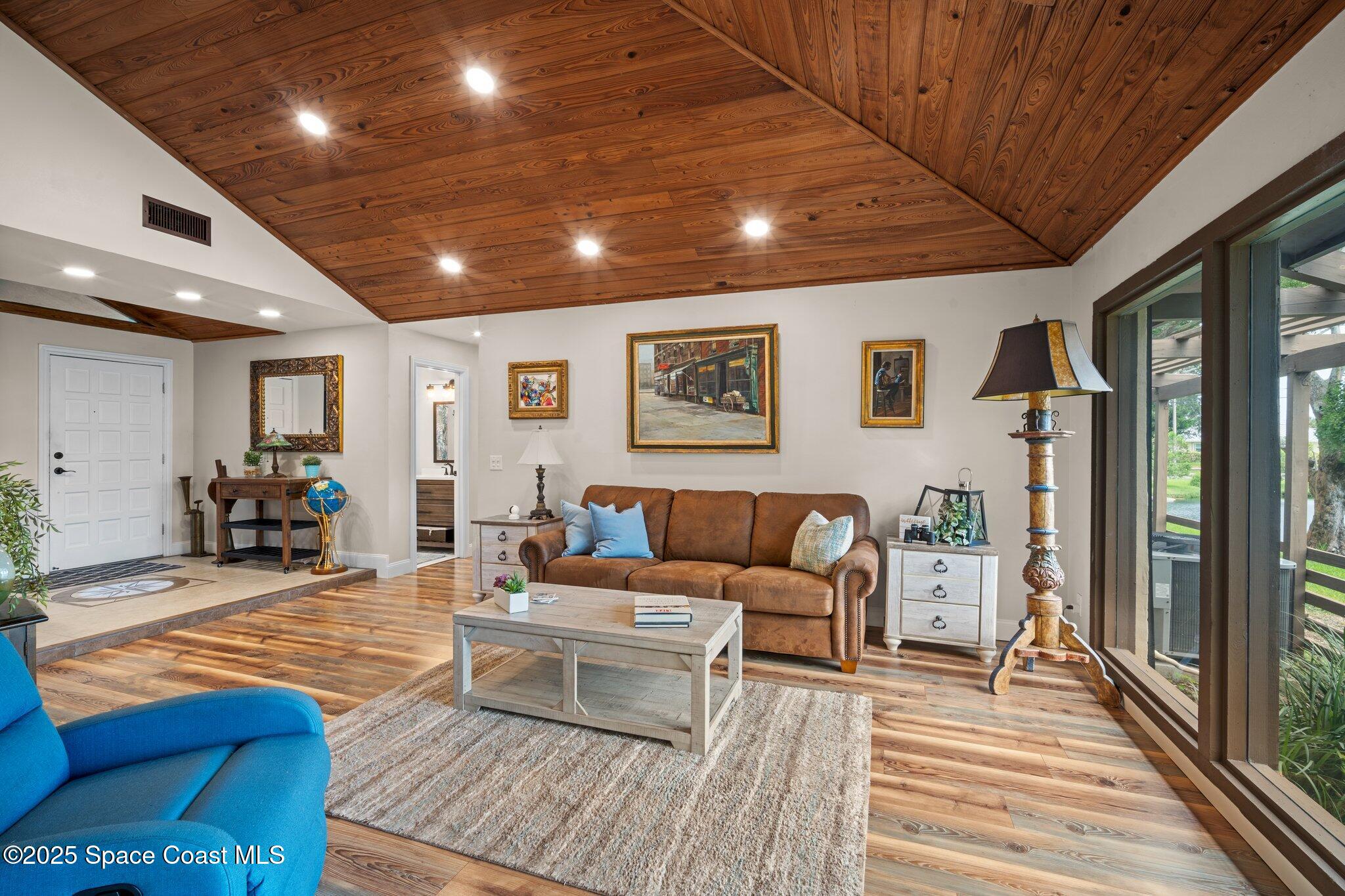 3605 Indian River Drive