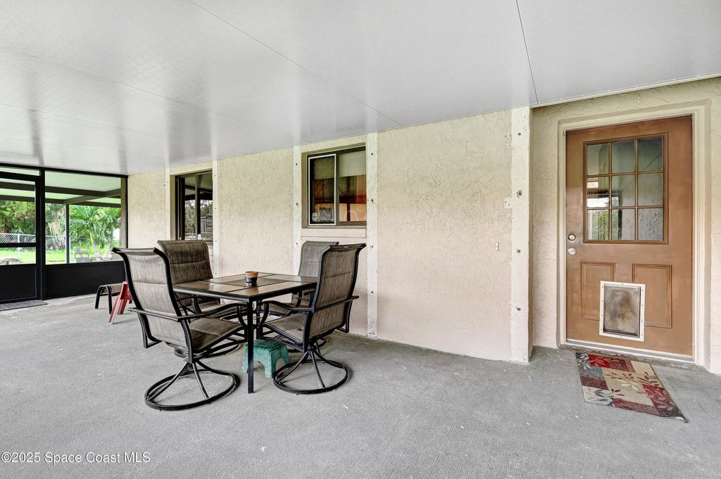Photo of 1078 Grapefruit Road SE, Palm Bay, FL 32909 (MLS # 1059075)