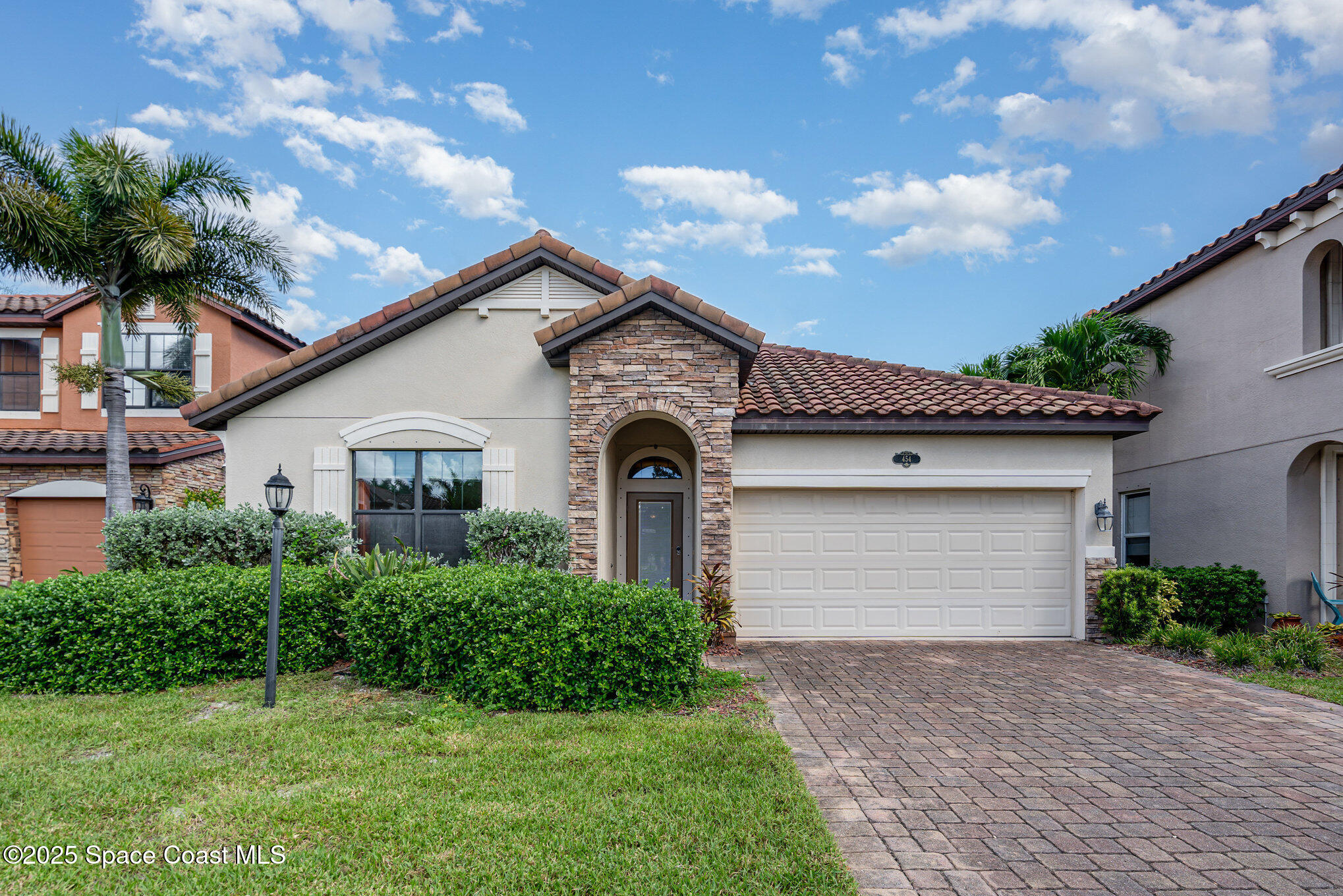 454 Point Lobos Drive