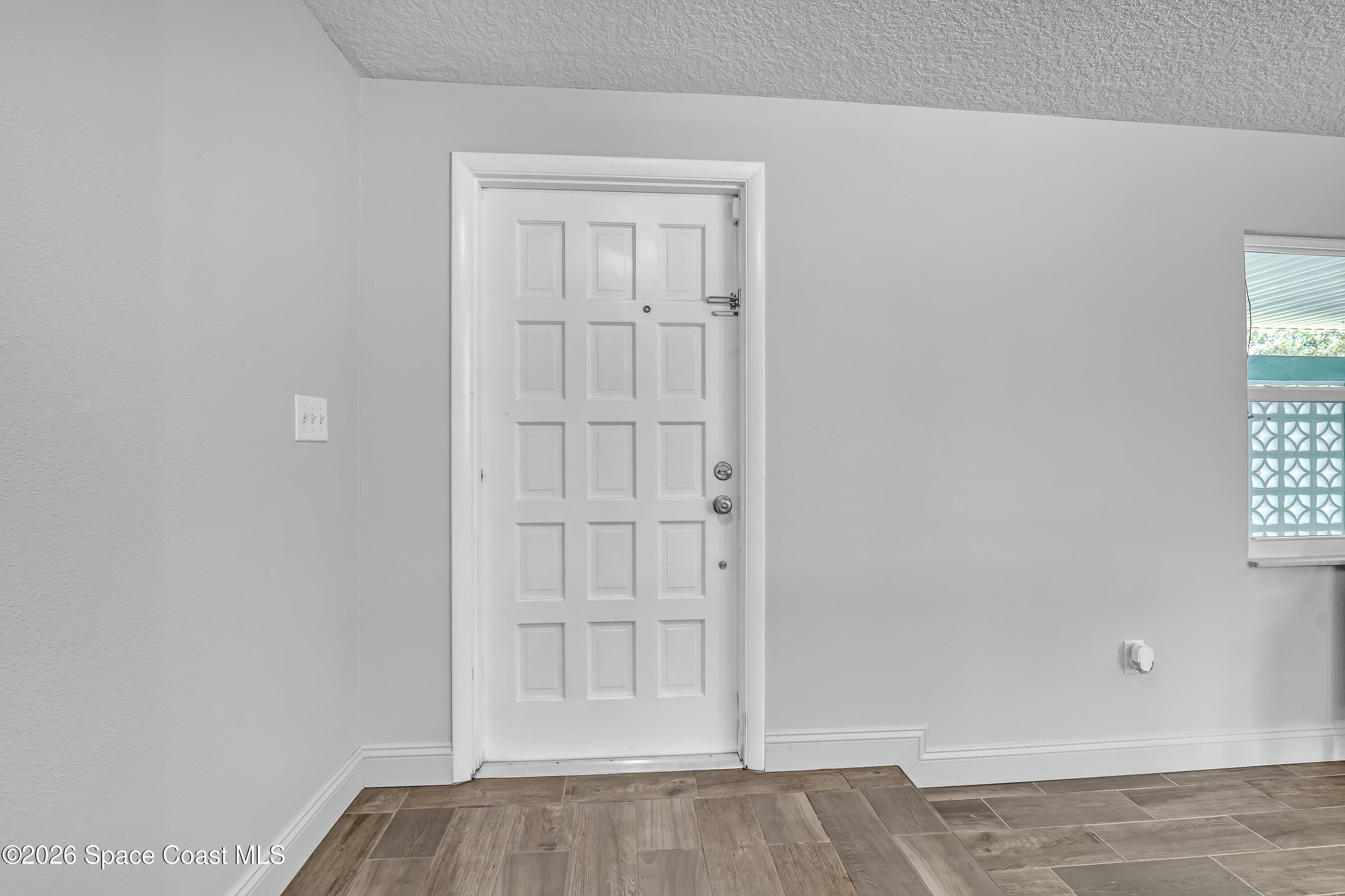 3141 S Casper Place