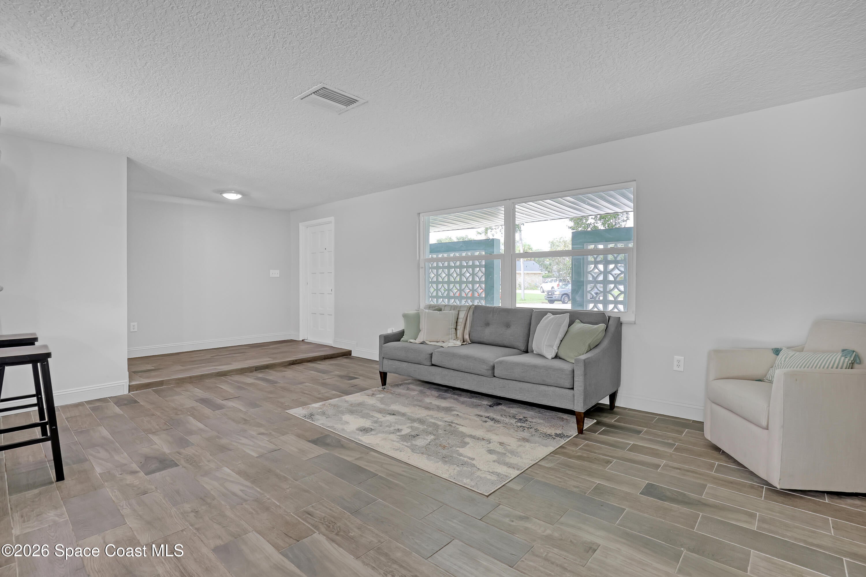 3141 S Casper Place