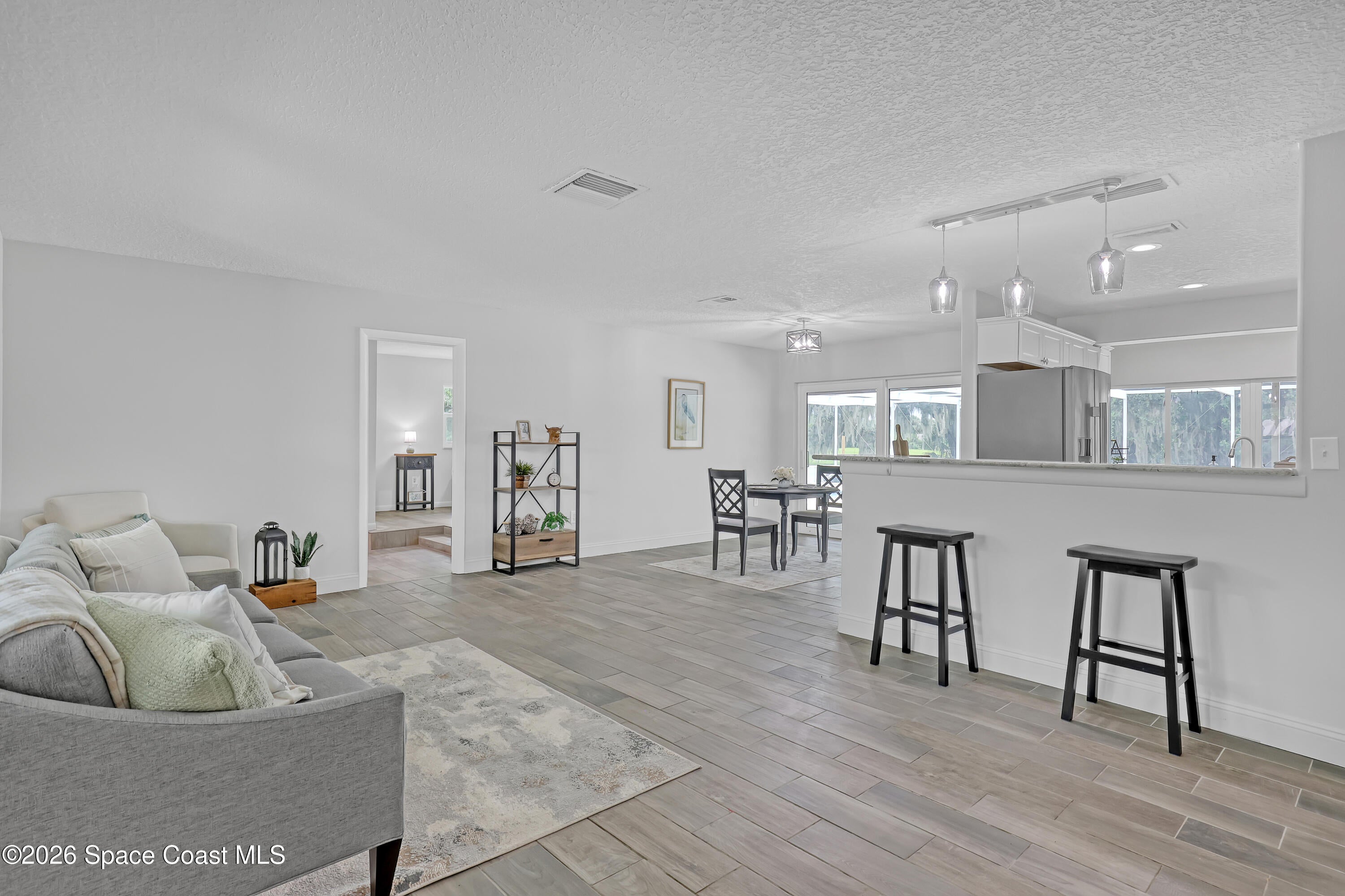 3141 S Casper Place