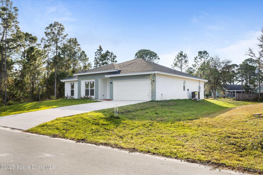Photo of 1150 Tarleton Street SE, Palm Bay, FL 32909 (MLS # 1058508)