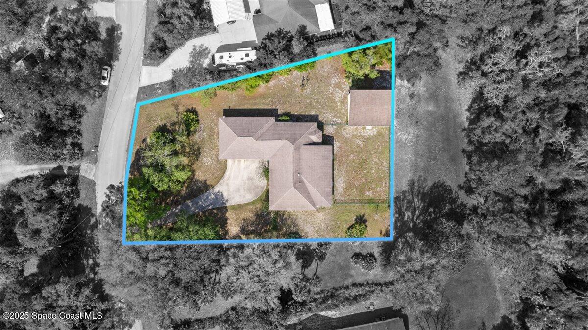4220 Robins Hill Court