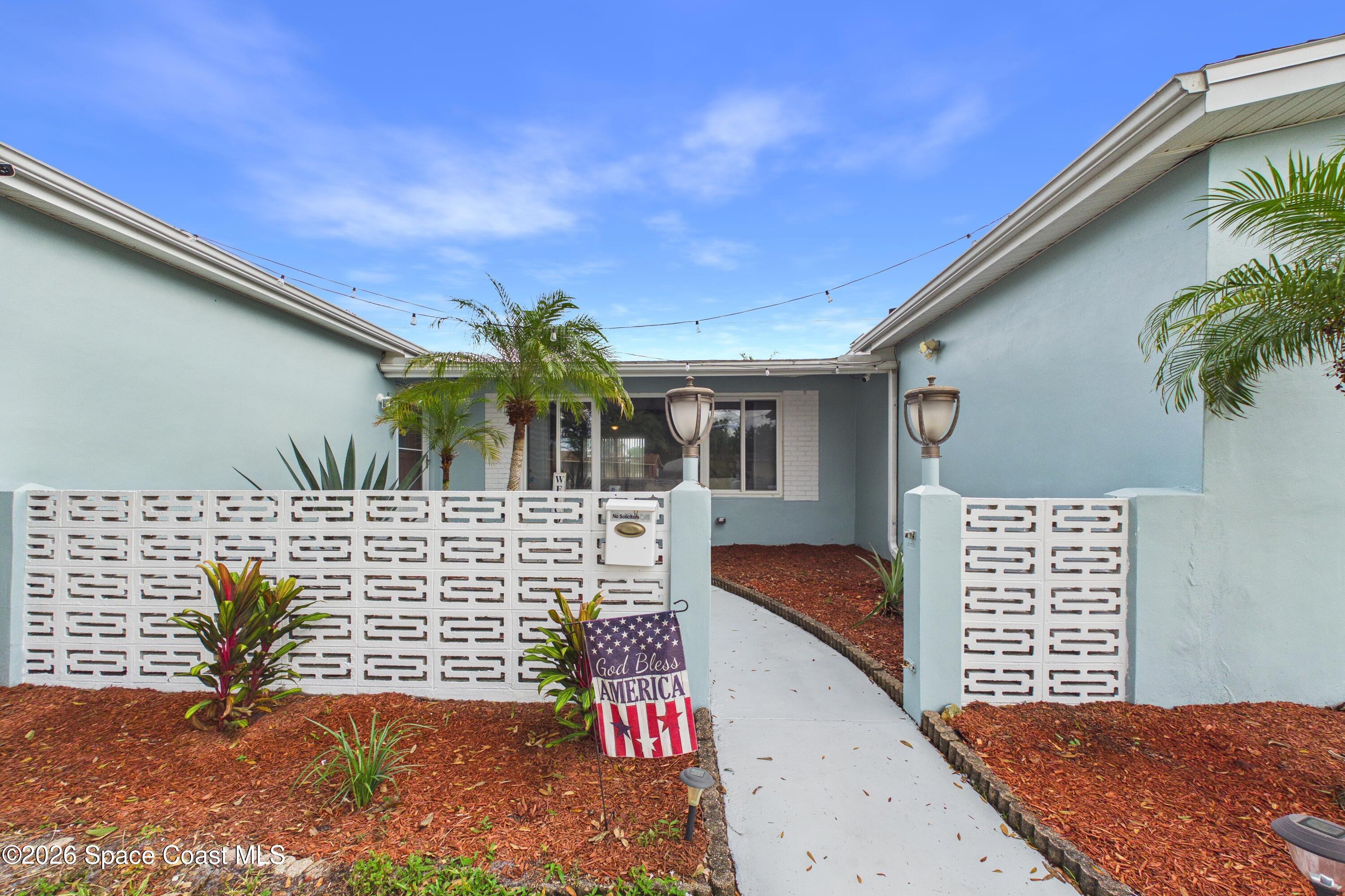 1865 Ixora Drive W