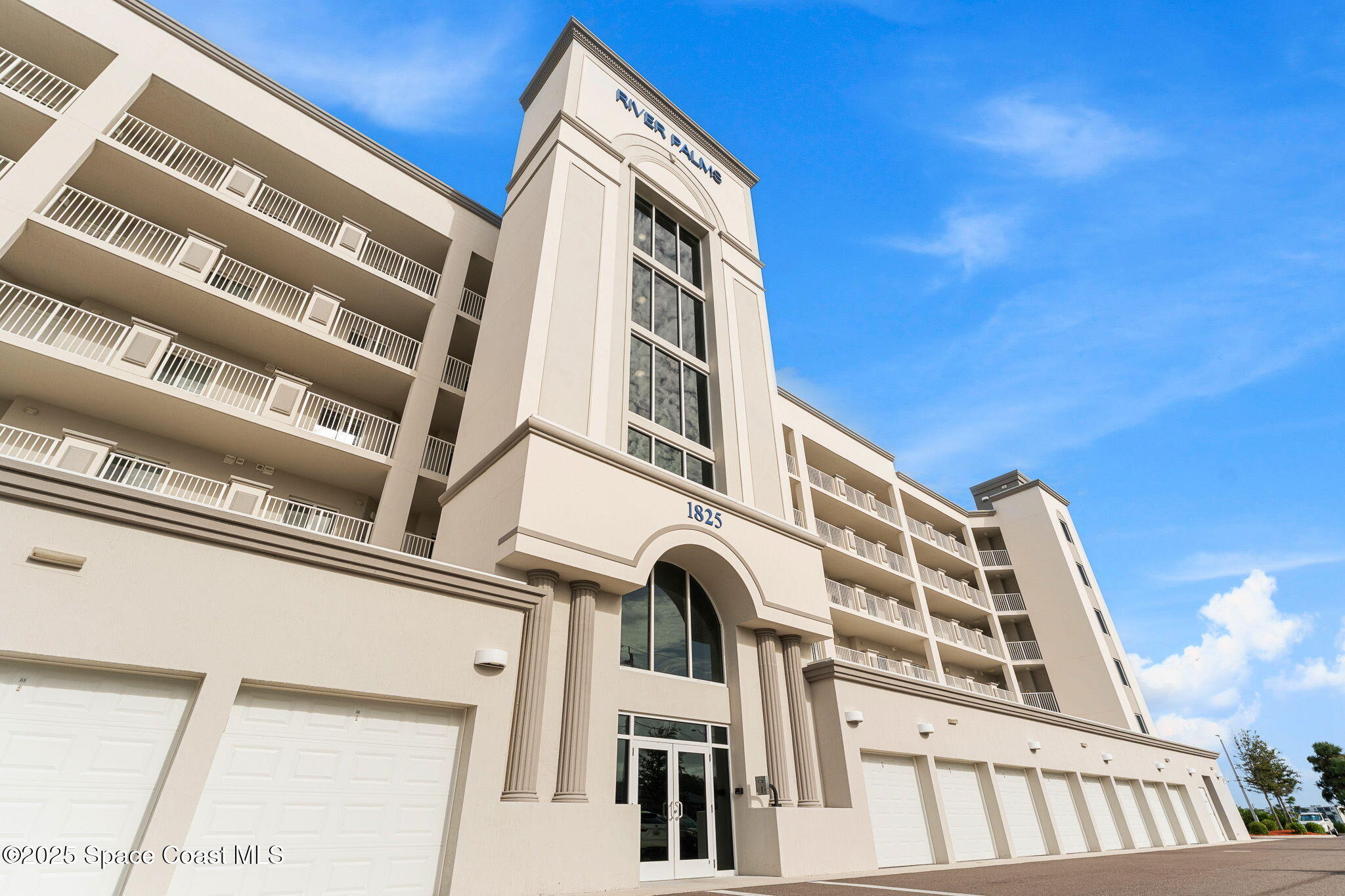 1825 Riverside Drive 509