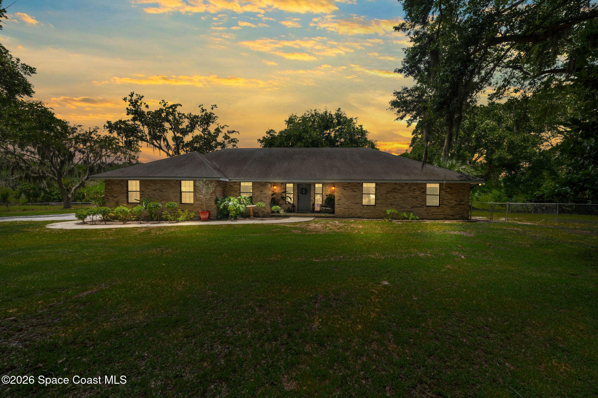 3496 Parkland Street
