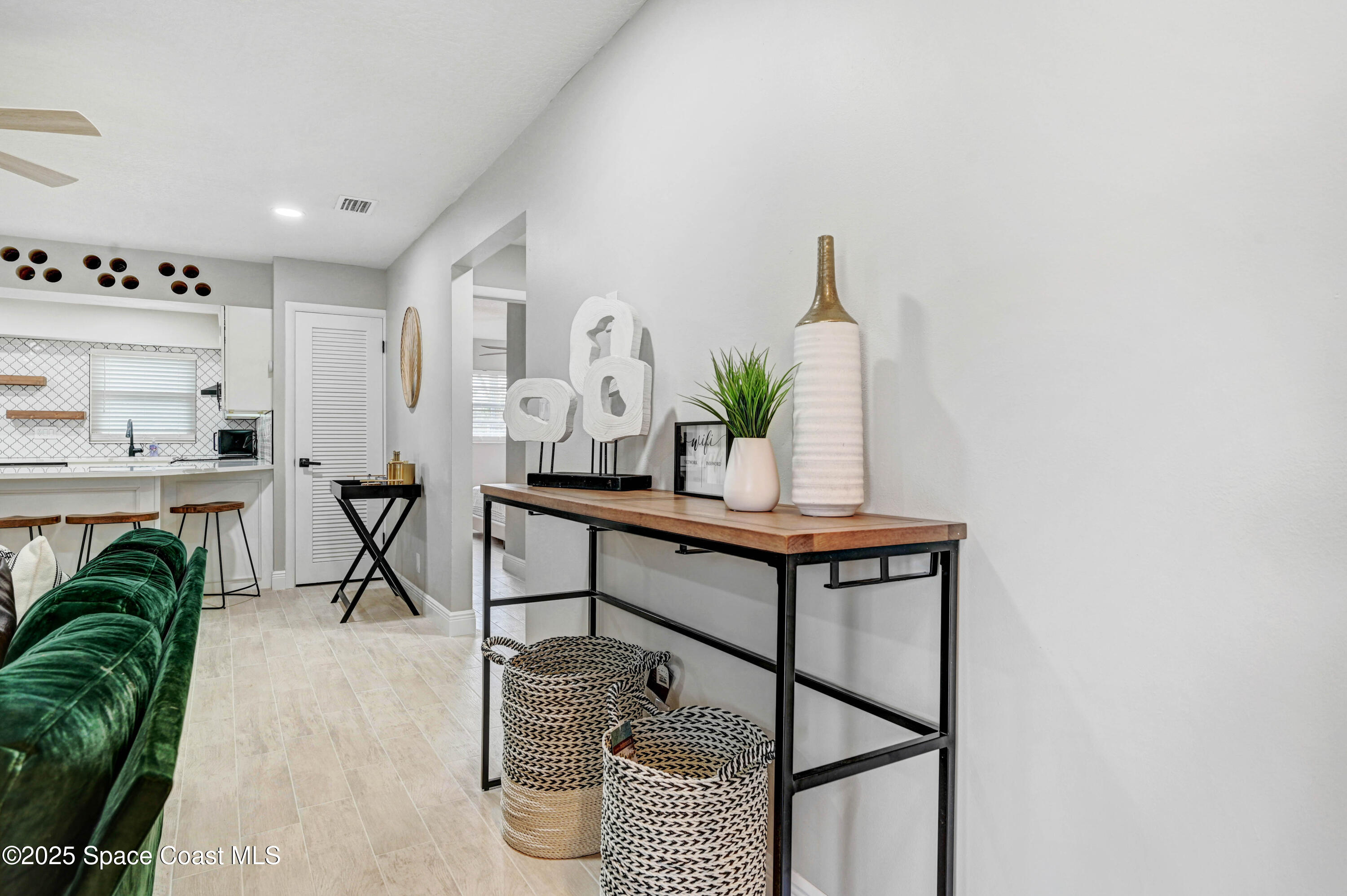 525/527 Wilson Avenue