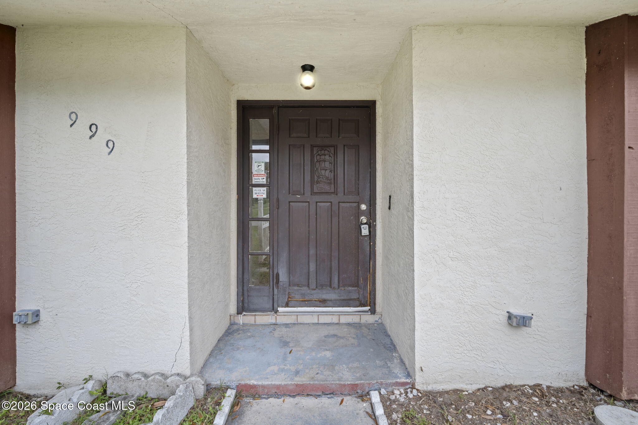 999 Pyracantha Street NW