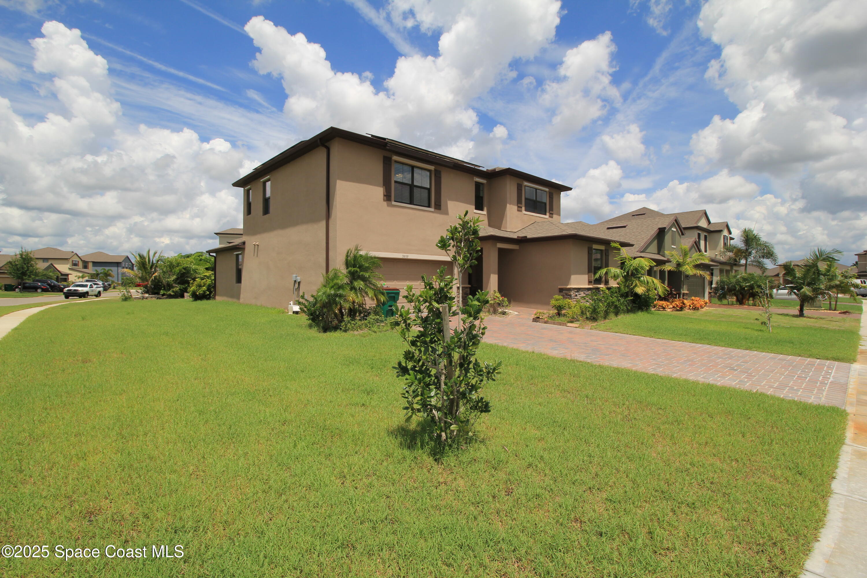 3959 Alligator Flag Circle