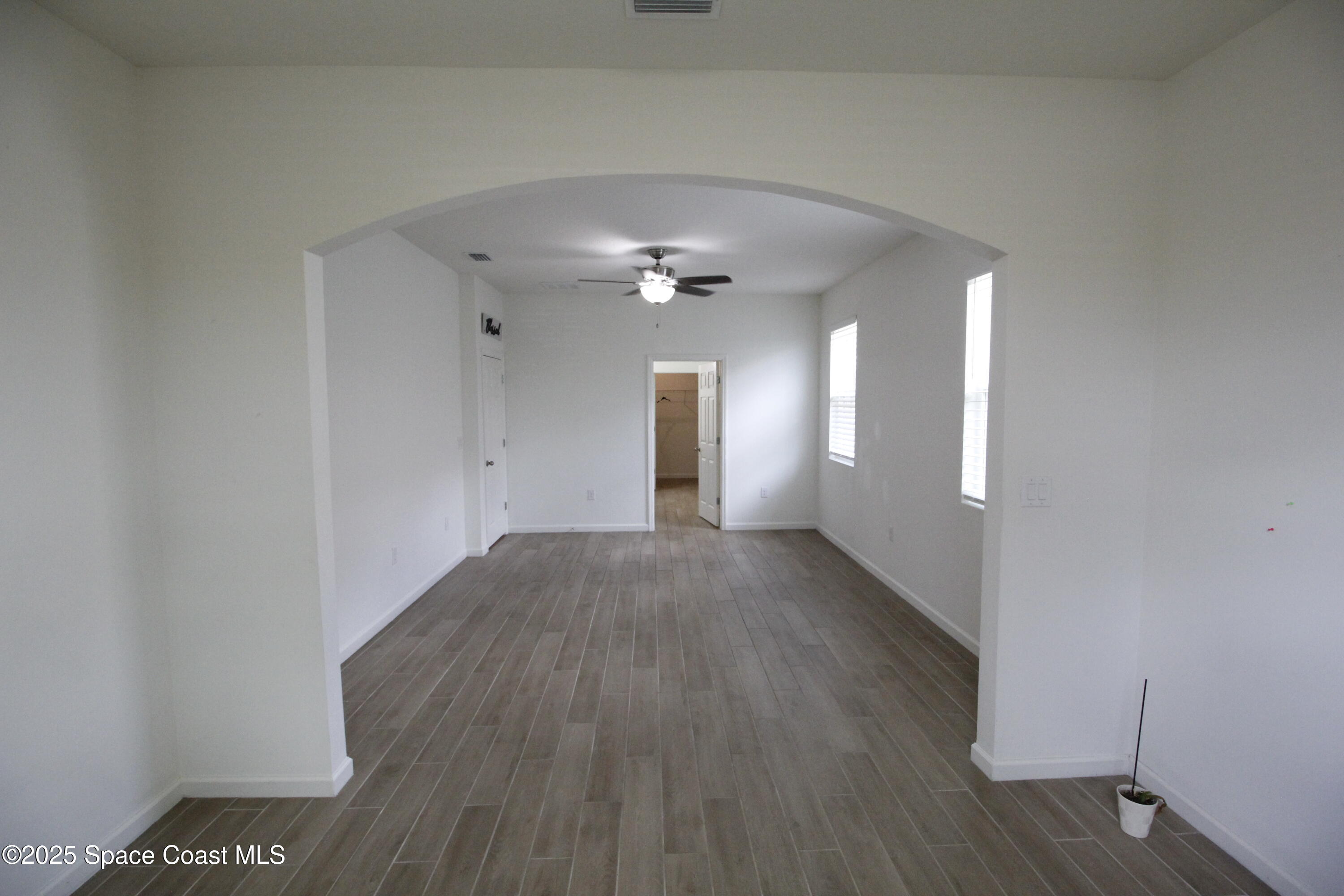 3959 Alligator Flag Circle