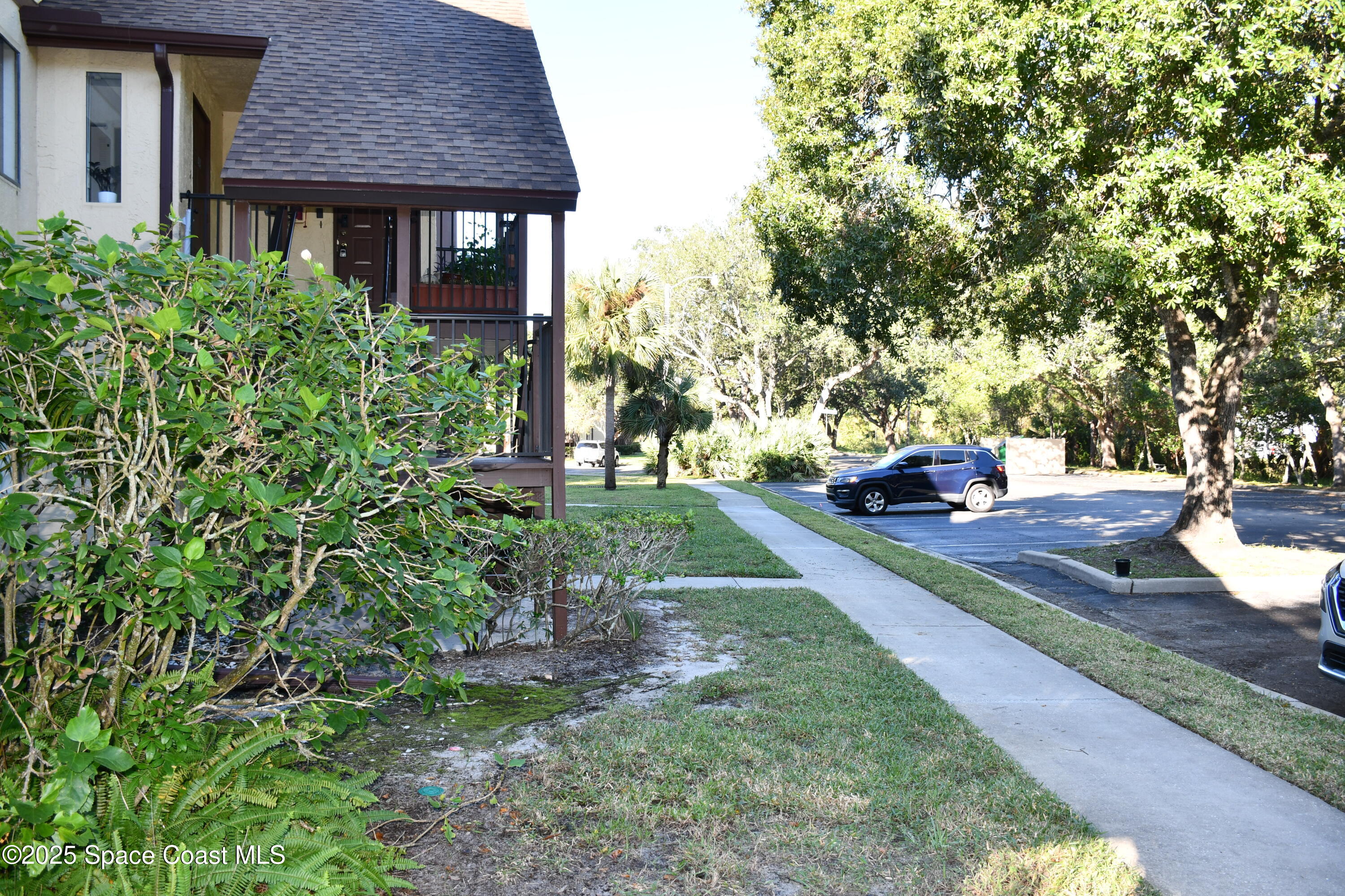 7821 Maplewood Drive 403