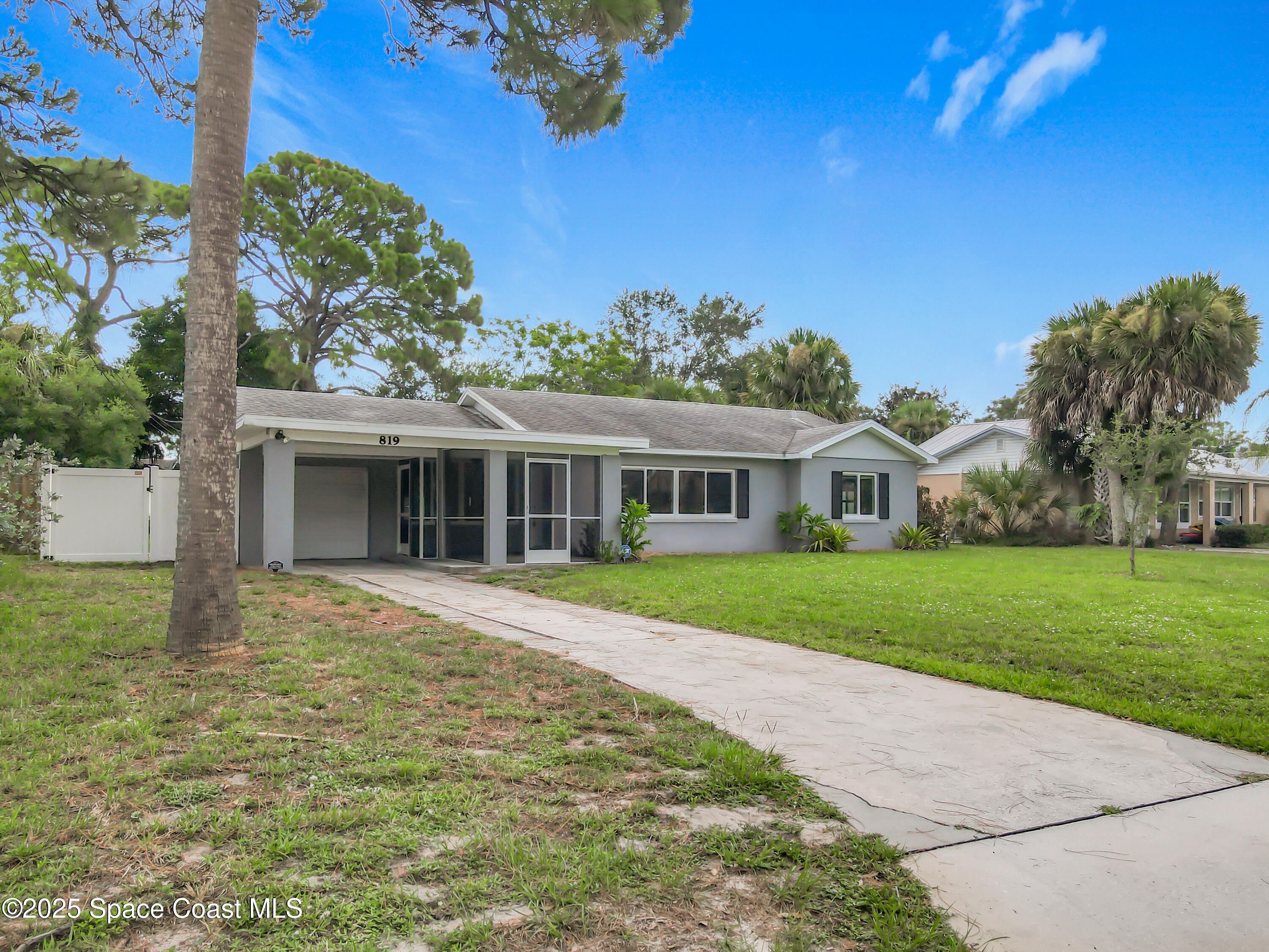 819 W Whitmire Drive
