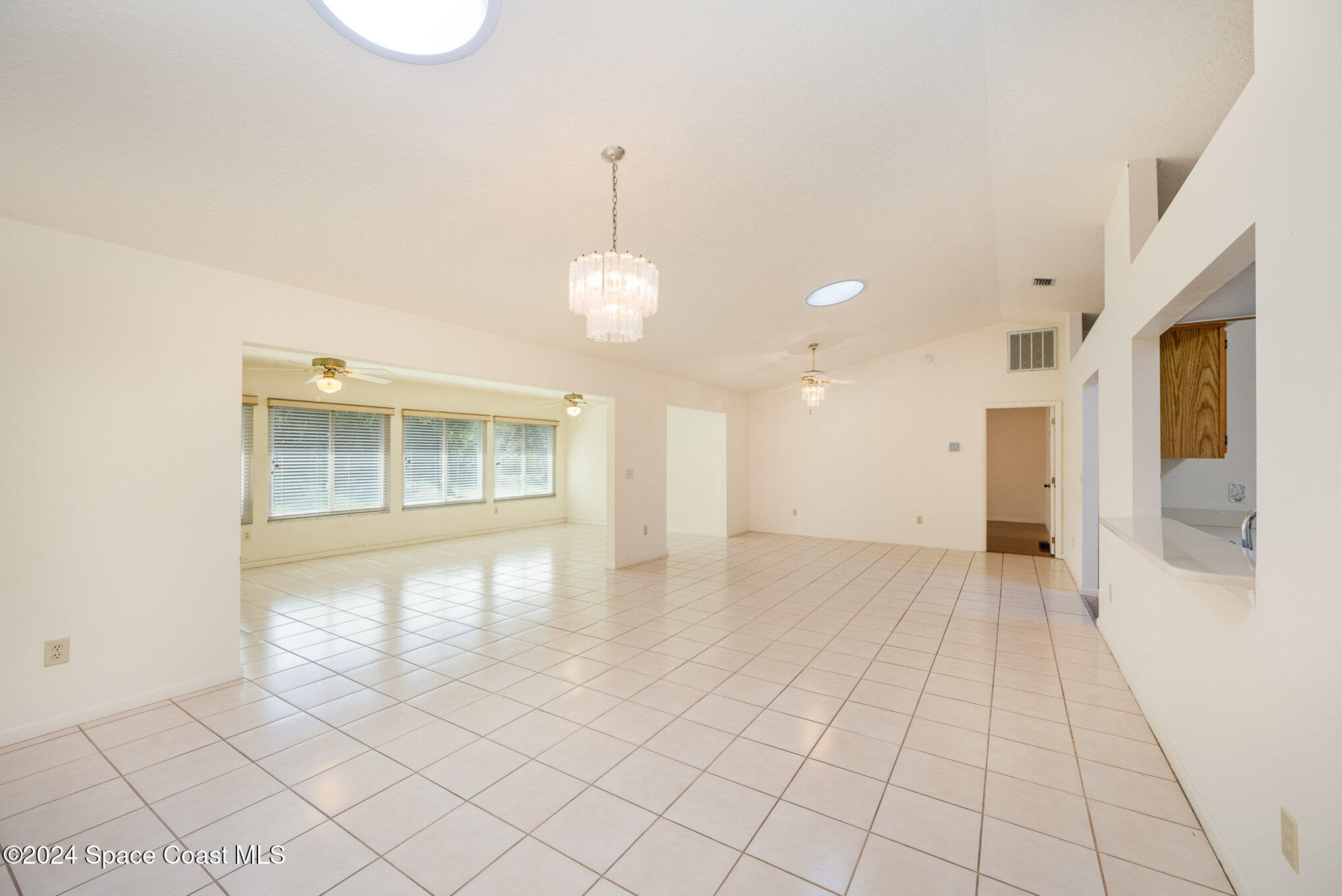 1527 Frontier Drive