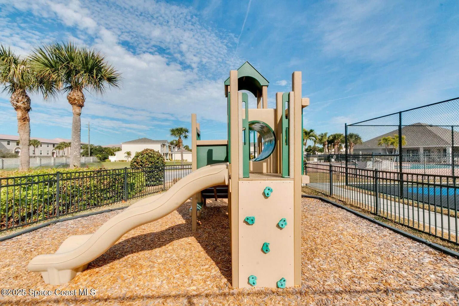 Indialantic, Florida 32903, United States, 4 Bedrooms Bedrooms, ,2 BathroomsBathrooms,Residential,Pending,82447