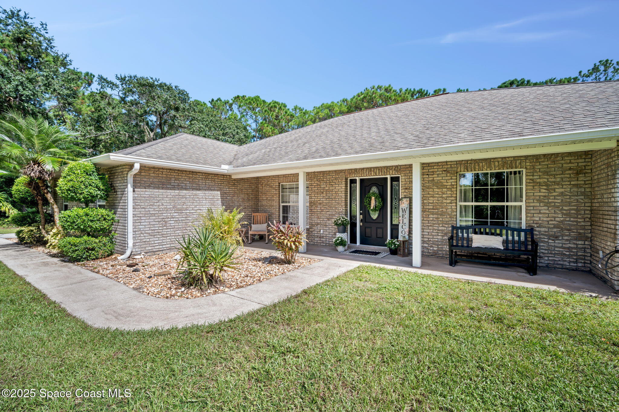 2525 Fawn Lake Boulevard