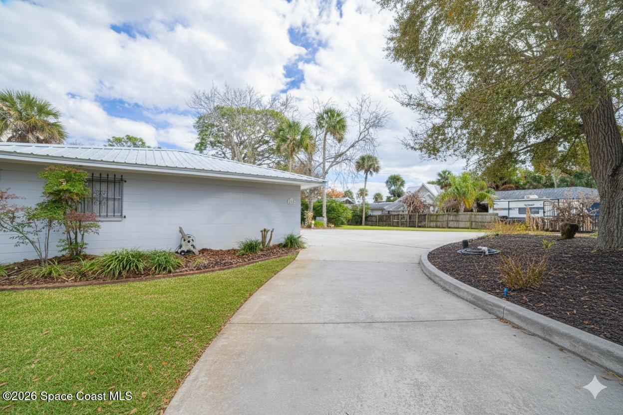 Titusville, Florida, 32796, United States, 4 Bedrooms Bedrooms, ,3 BathroomsBathrooms,Residential,Active,2019820
