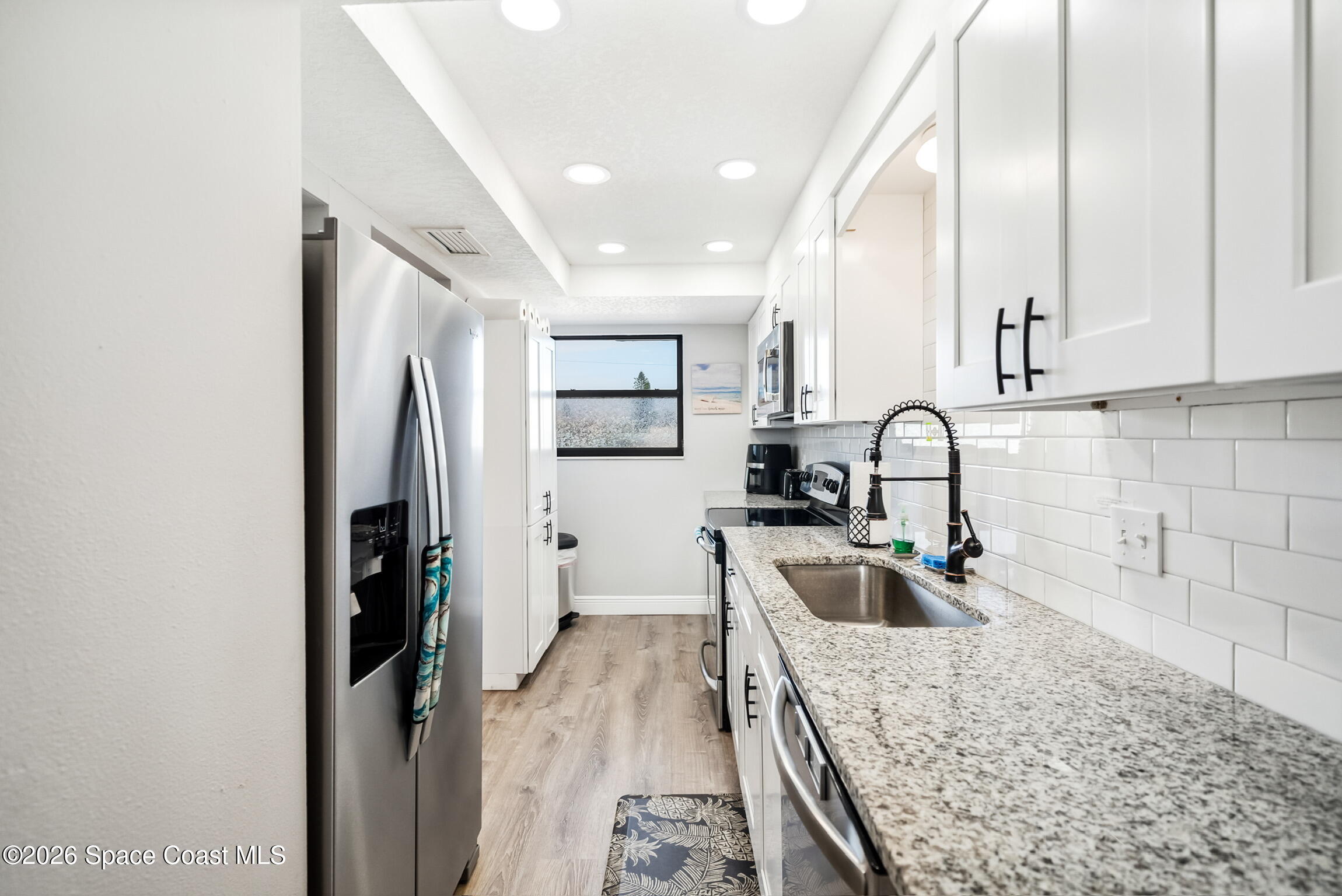 180 Paradise Boulevard 18015