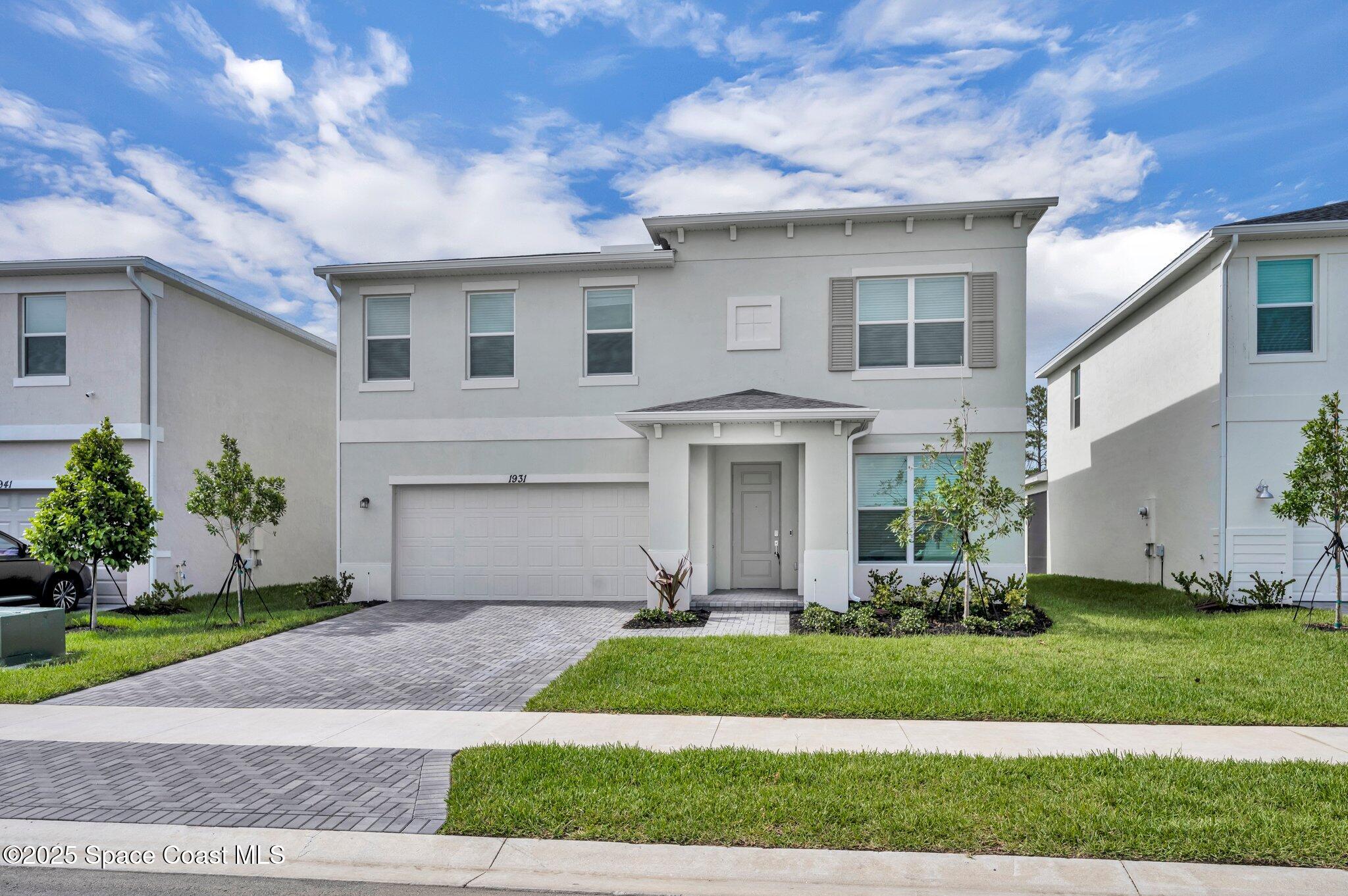 1931 Marigold Trail NW