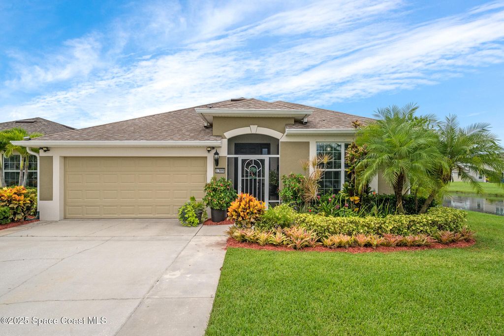 Photo of 1300 Hubbard Court SE, Palm Bay, FL 32909 (MLS # 1054569)