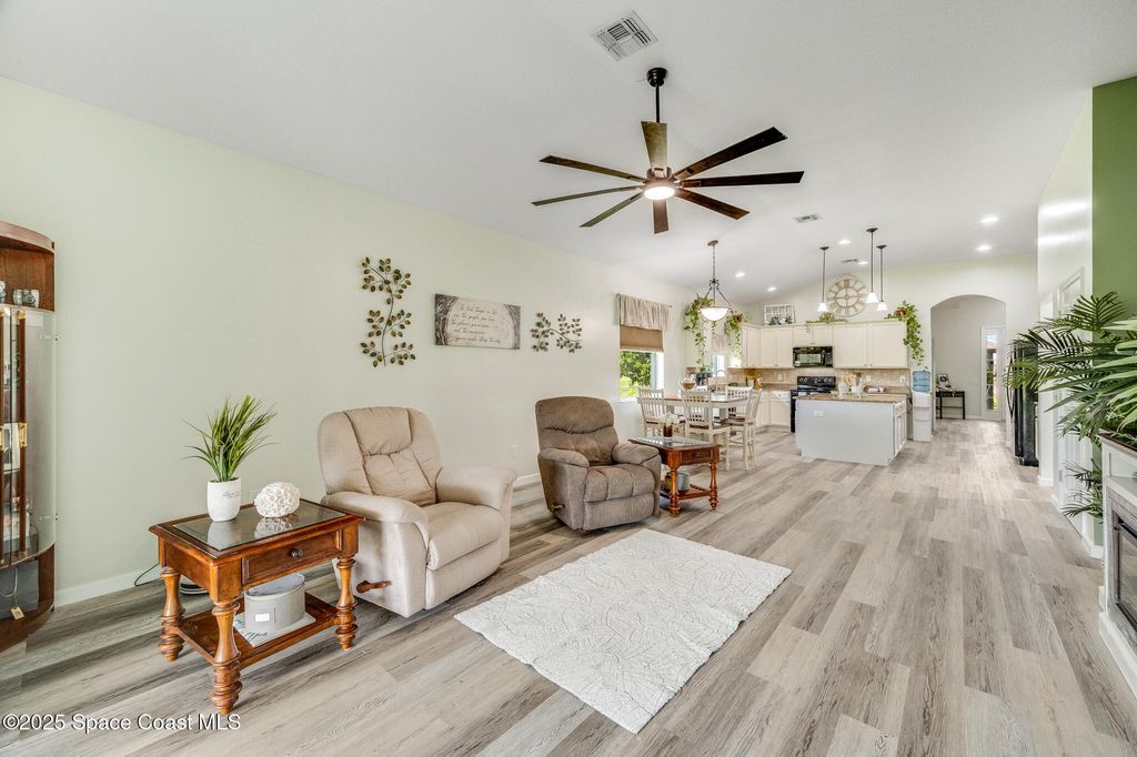 Photo of 1300 Hubbard Court SE, Palm Bay, FL 32909 (MLS # 1054569)