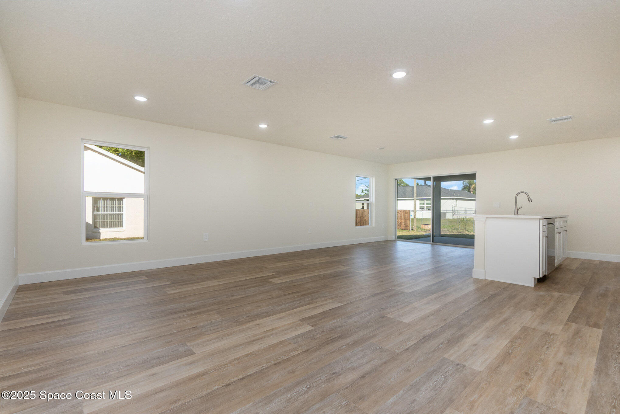2081 Day Avenue