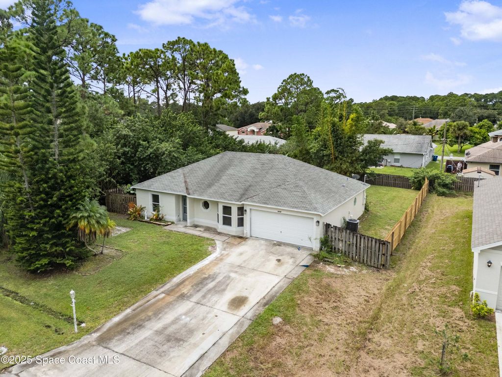 Photo of 2678 Ramsdale Drive Drive SE, Palm Bay, FL 32909 (MLS # 1057204)